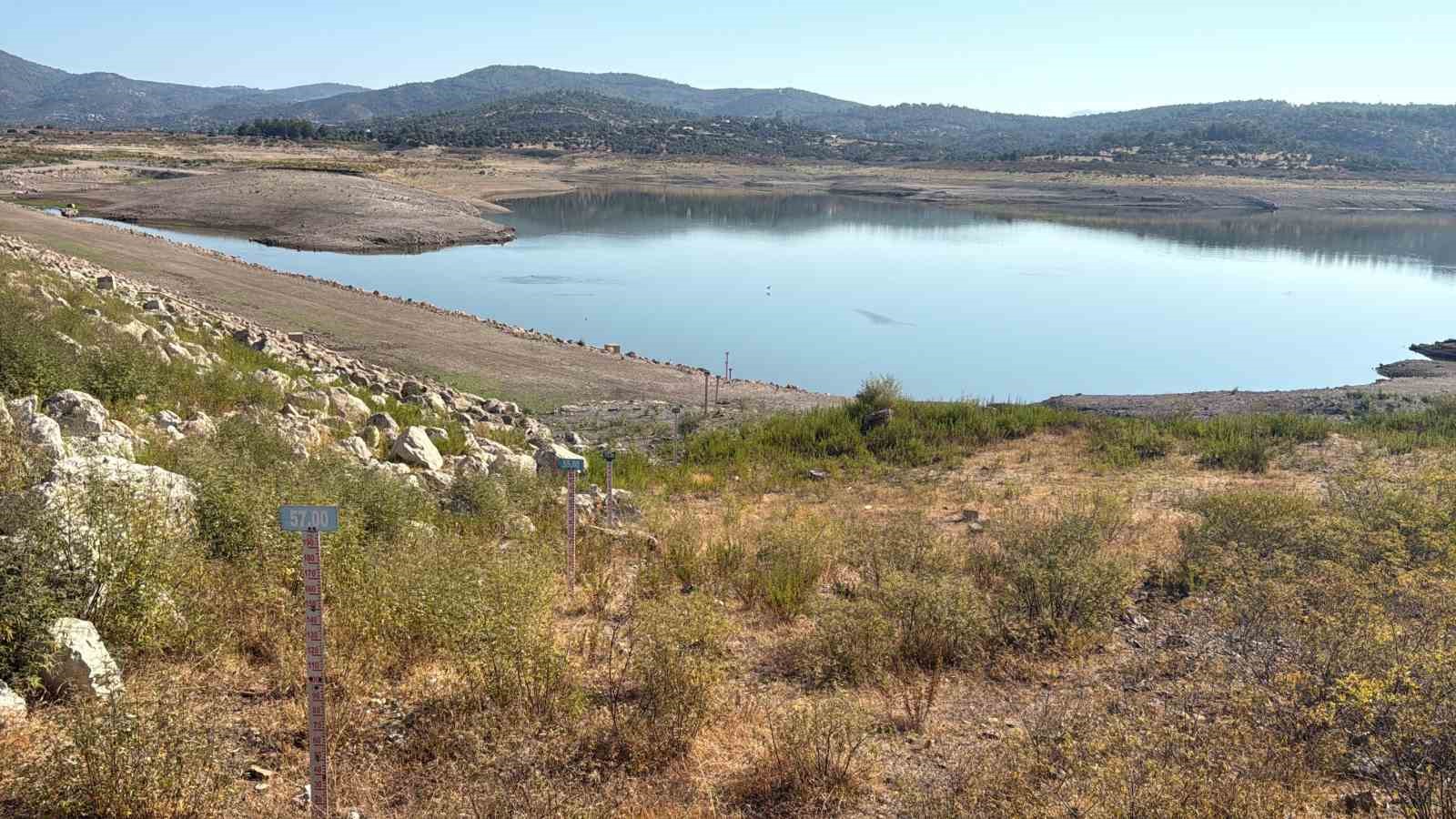 Bodrum&rsquo;da musluklar kurudu, baraj suyu tarlalara aktı
