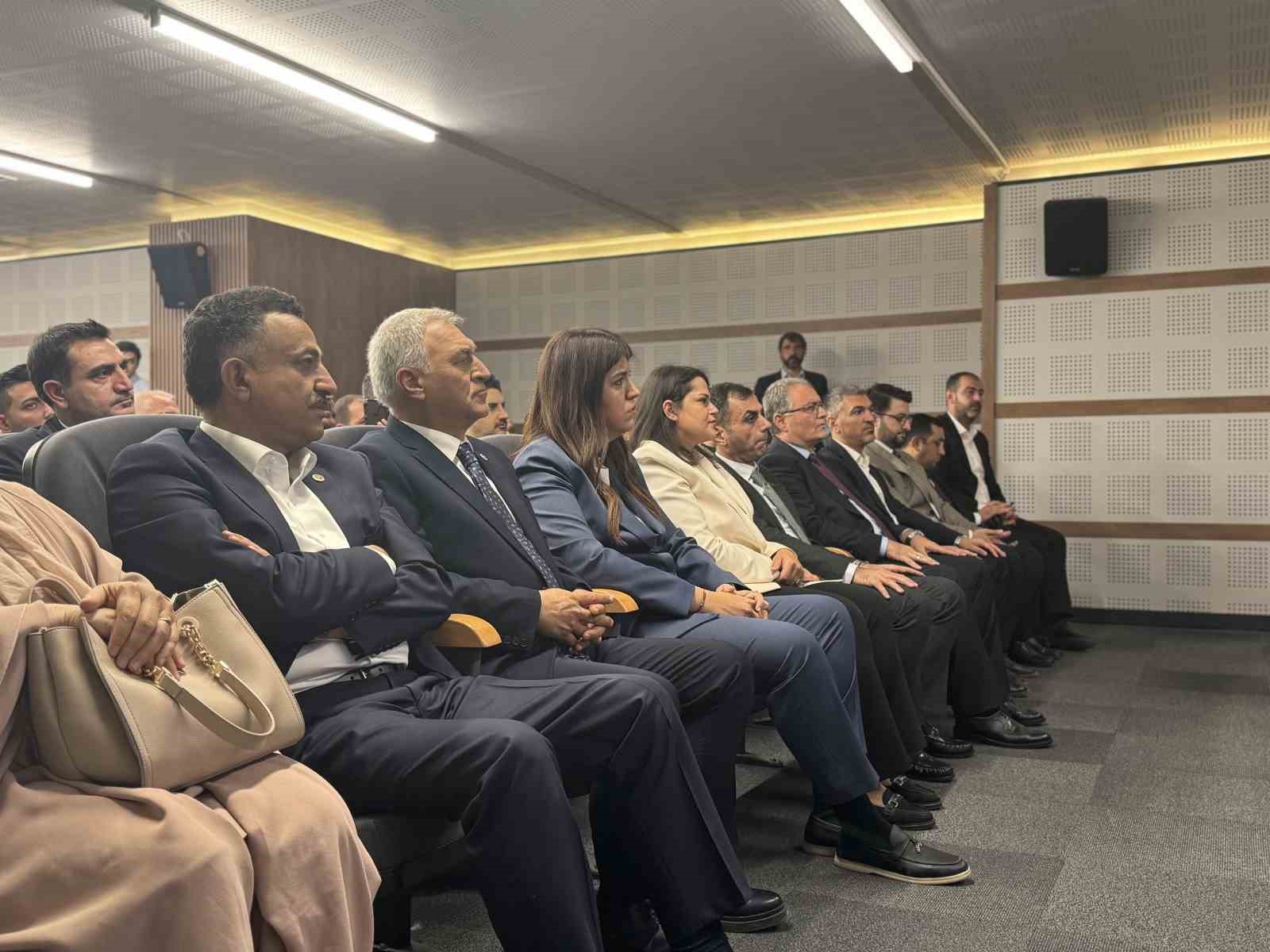 Yerebakan: "Mardin&rsquo;de huzur olursa T&uuml;rkiye&rsquo;de huzur olur"
