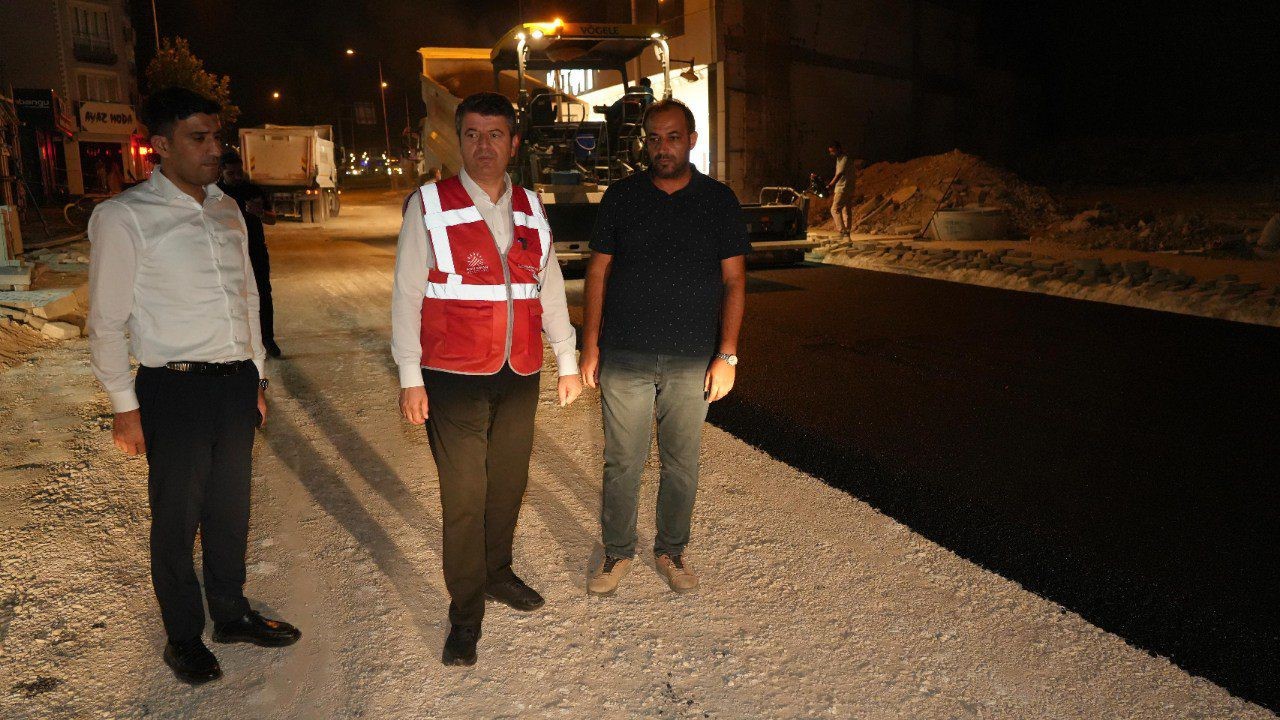 G&ouml;lbaşı Caddesi&rsquo;nde gece mesaisi
