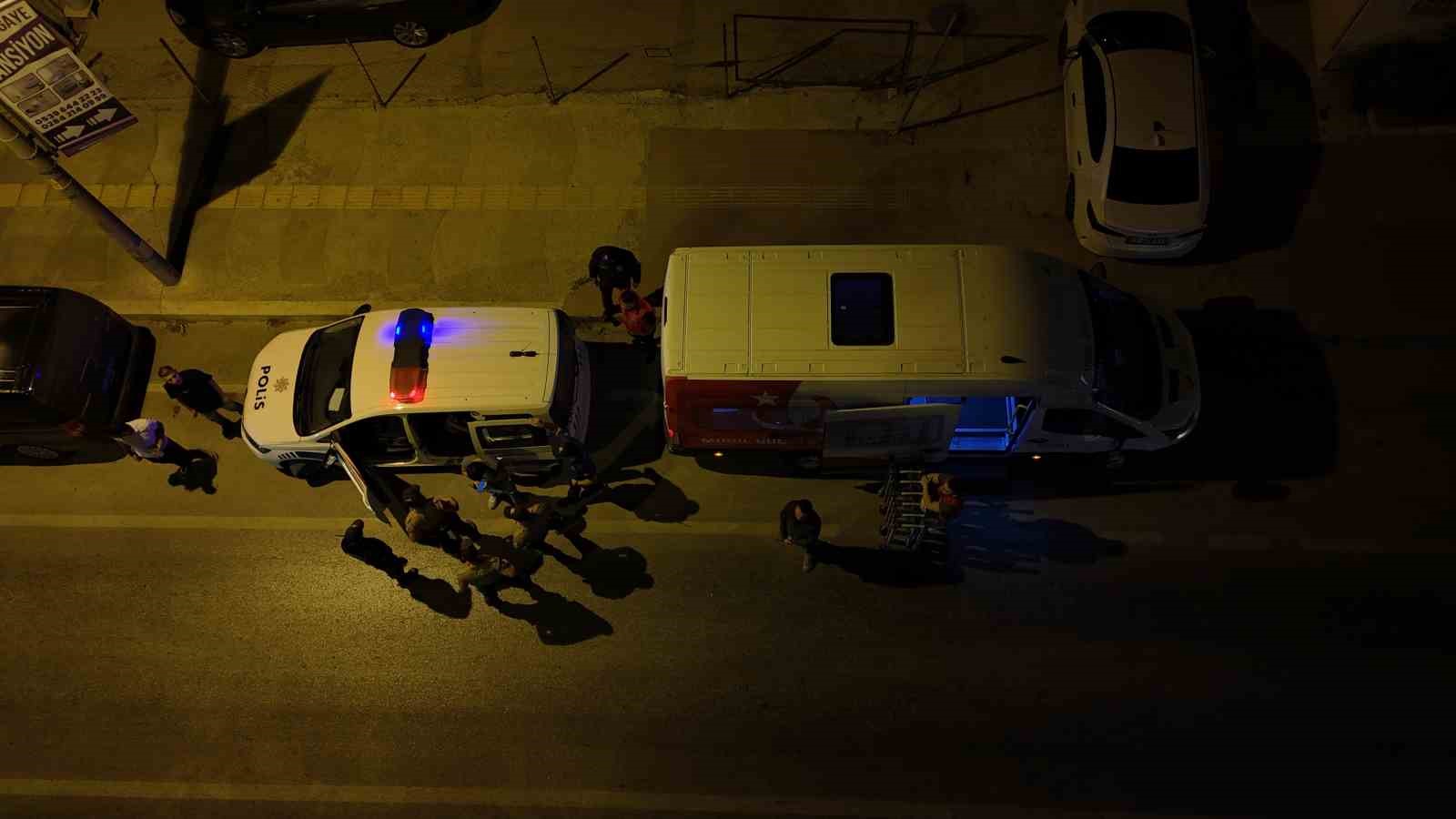 Edirne sokaklarında hareketli anlar: Ka&ccedil;ak g&ouml;&ccedil;menler kovalamacayla yakalandı
