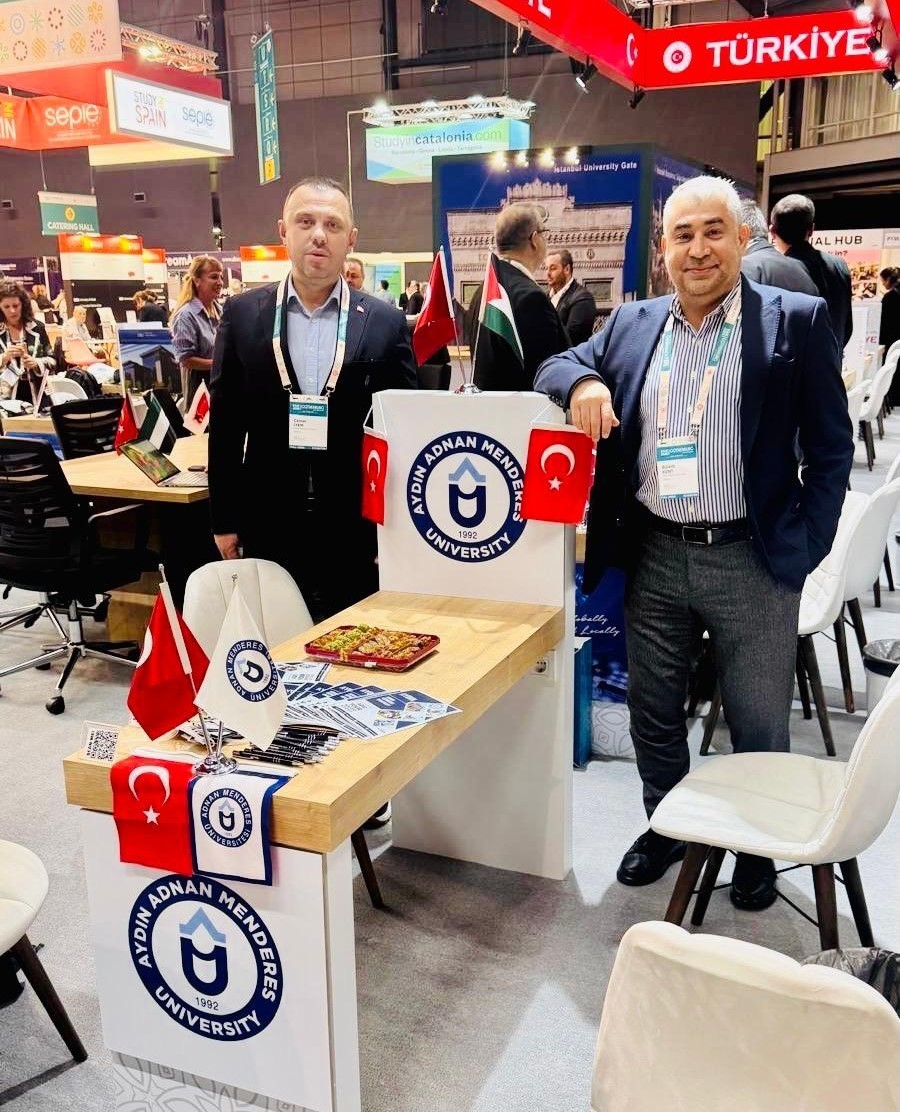 AD&Uuml; D&uuml;nyaya a&ccedil;ılıyor
