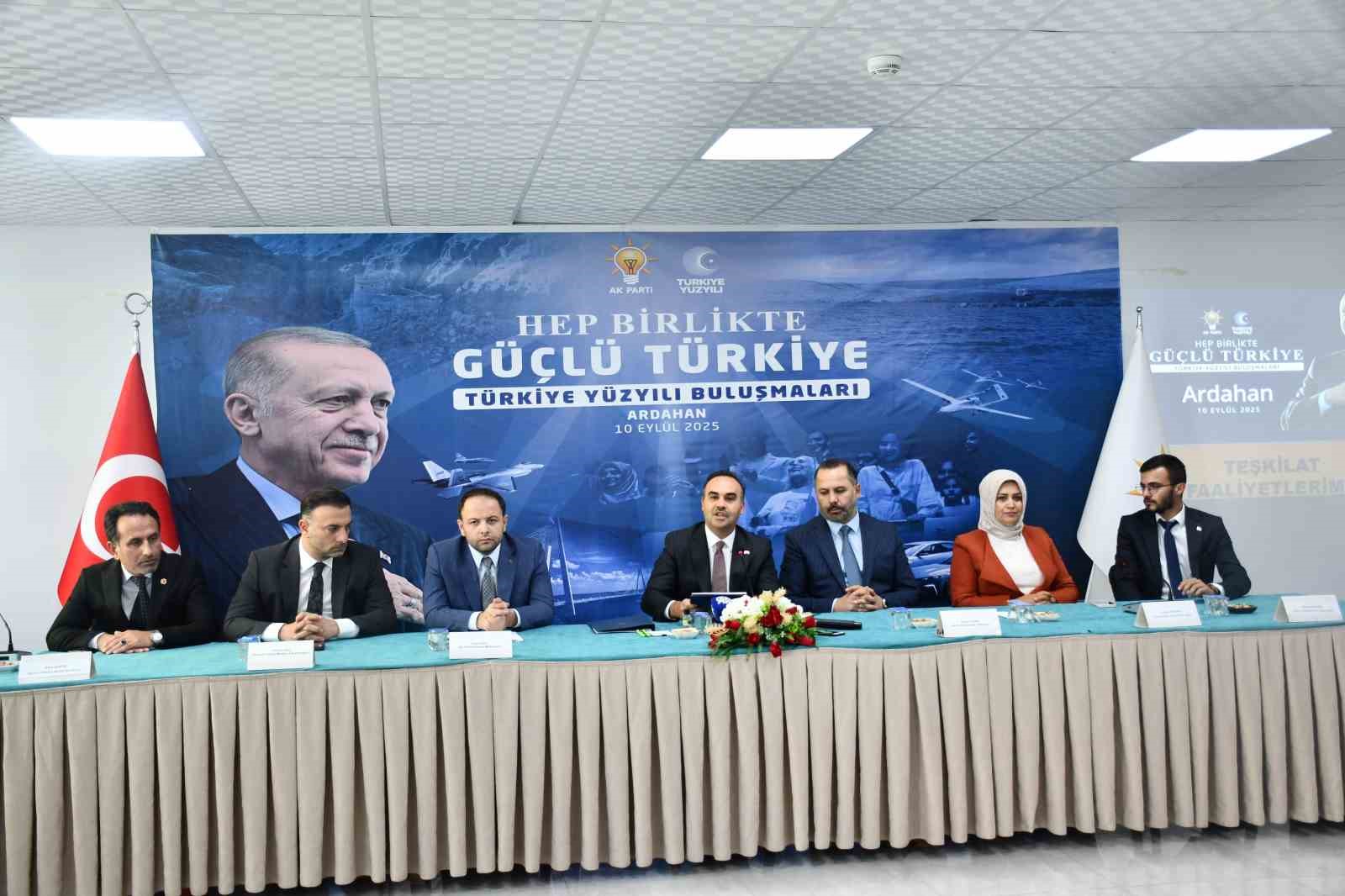 Bakan Kacır: "Terörsüz Türkiye menzilindeki adımlarımızla terörü milletimizin gündeminden tümüyle çıkaracağız"