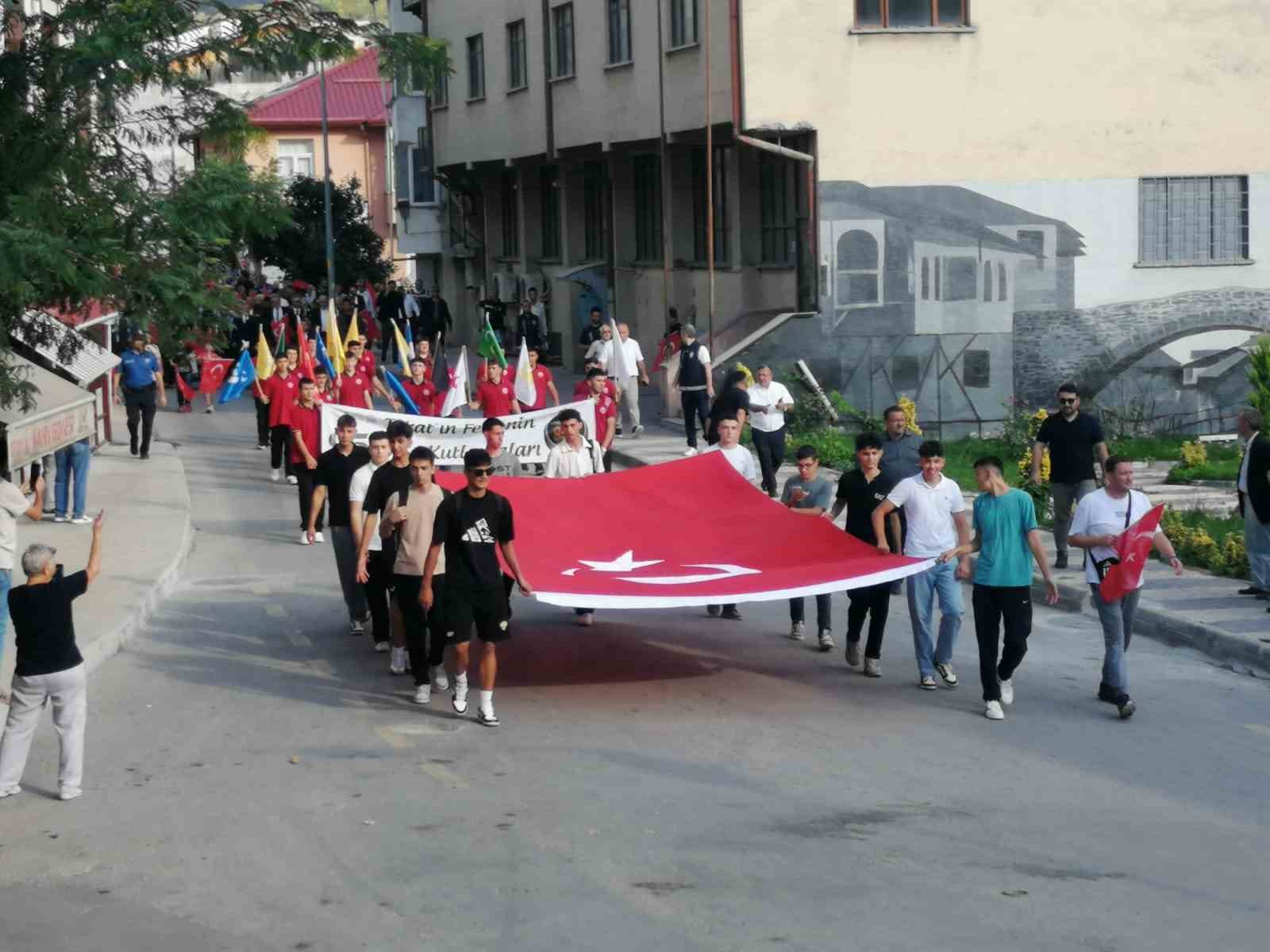 Tokat’ın fethinin 950 yılı Niksar’da mehteranla kutlandı
