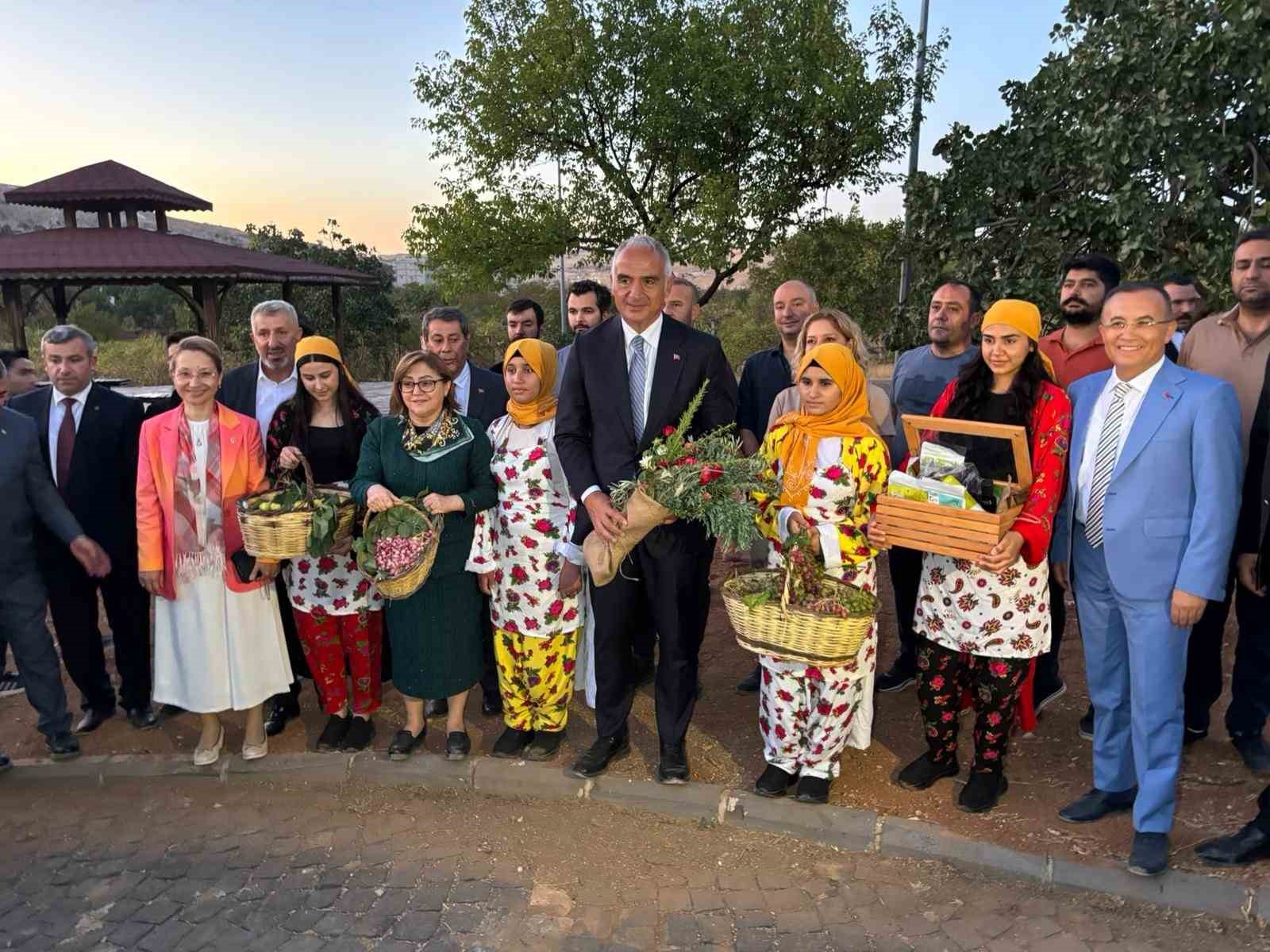 Bakan Ersoy, Dülük Antik Kenti’nde müzik dinletisine katıldı