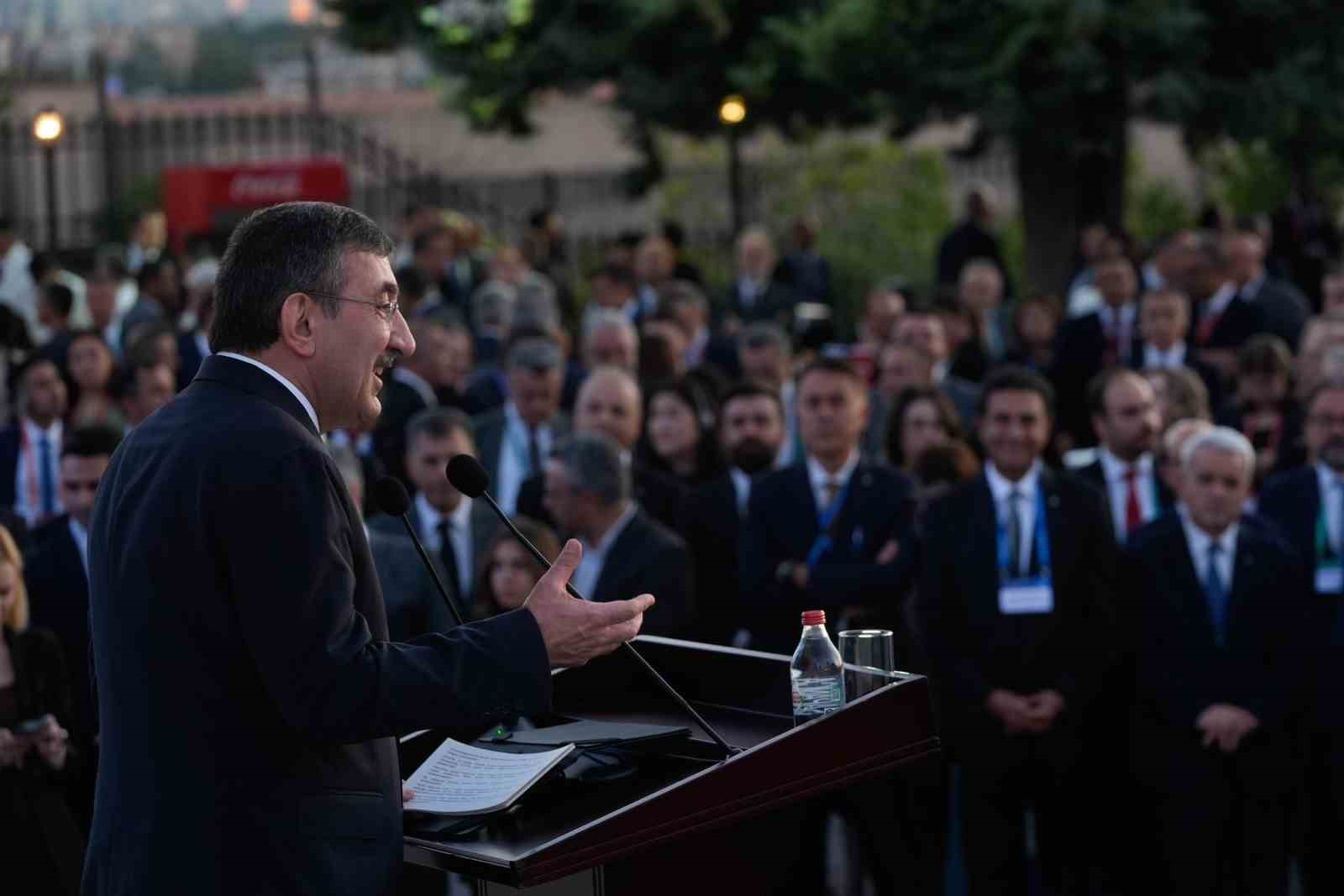 Cumhurbaşkanı Yardımcısı Yılmaz: "Biz Avrupa Birliği’yle pozitif bir gündem oluşturmak istiyoruz"