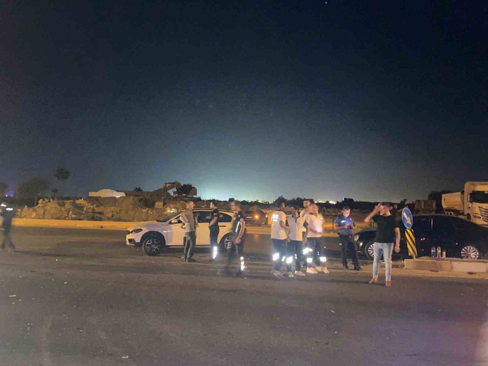 Antalya&rsquo;da 3 aracın karıştığı kazada 5 kişi yaralandı
