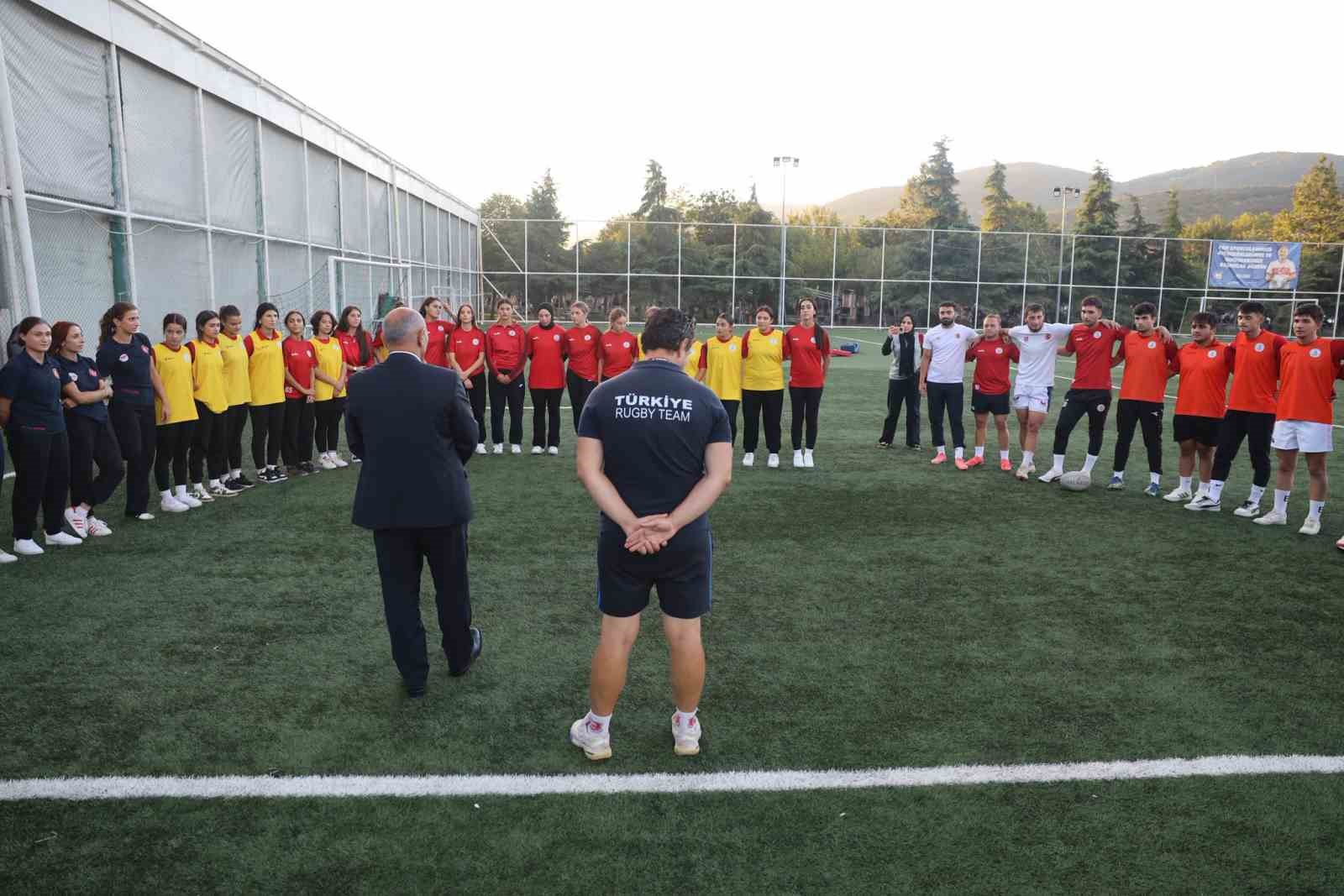 Başkan Söğüt  geleceğin en büyük umut kaynağı sporcularla bir arada
