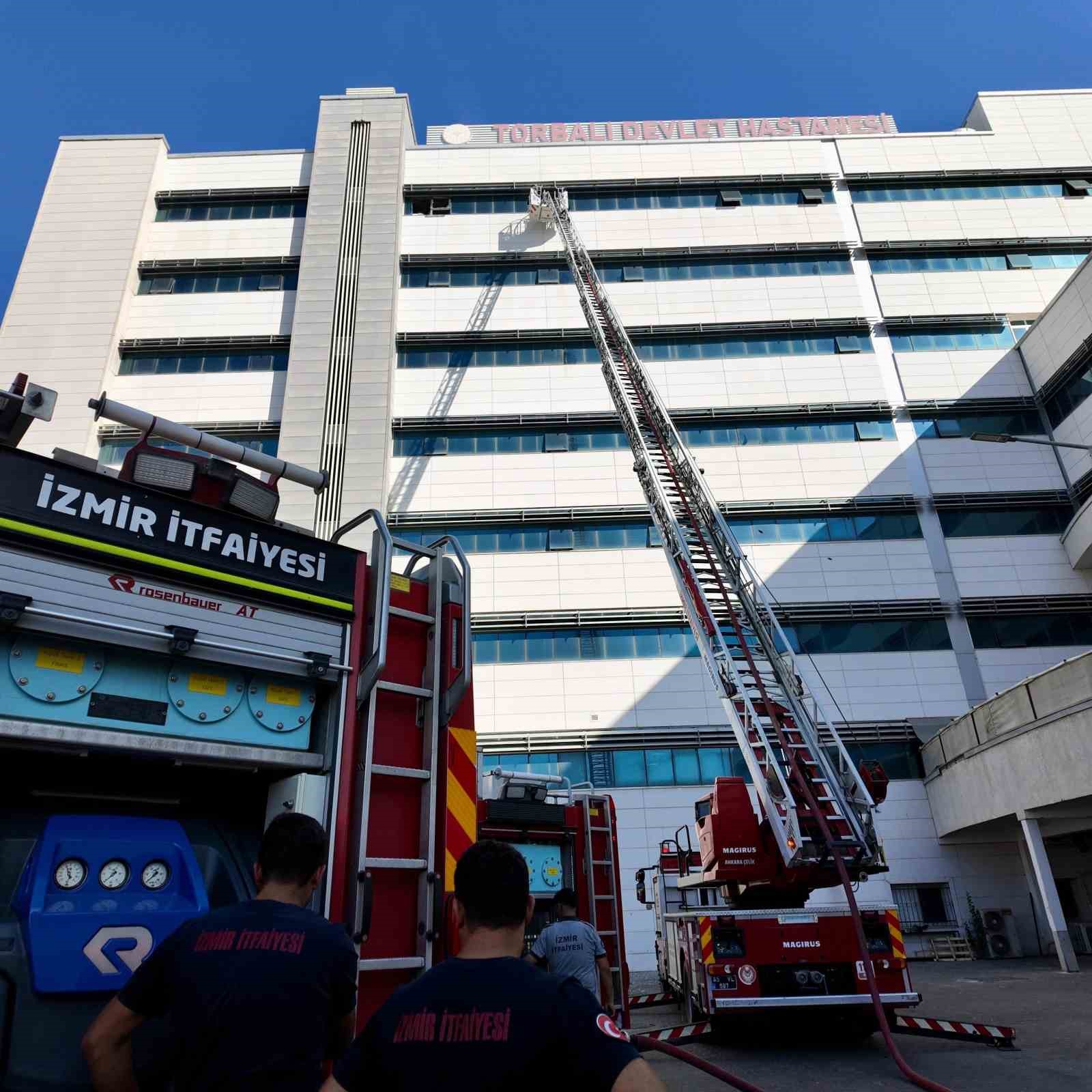 Torbalı Devlet Hastanesi&rsquo;nde yangın
