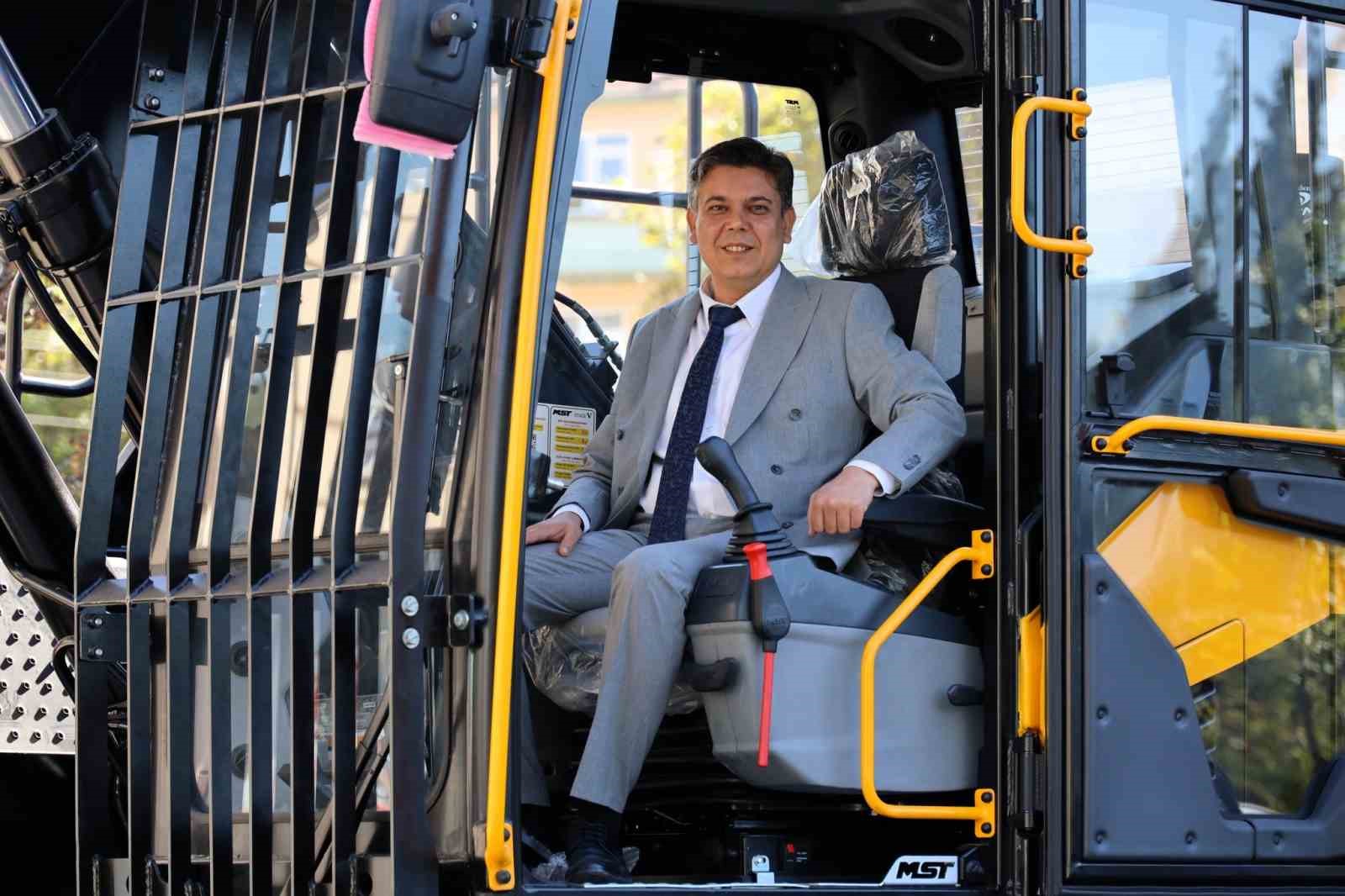 S&ouml;ğ&uuml;t Belediyesine ara&ccedil; filosu genişliyor
