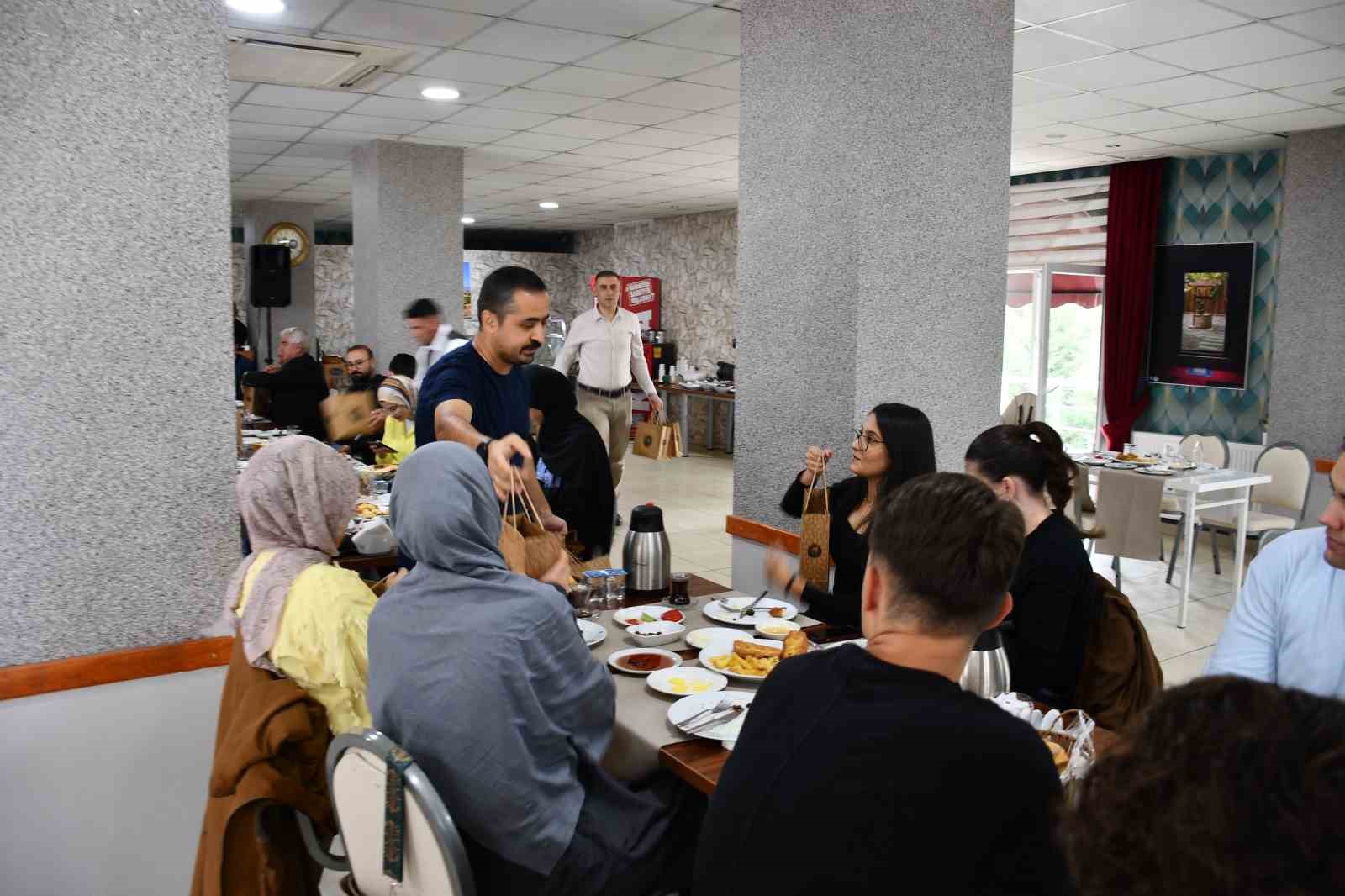 Vezirköprü’den üniversiteye ilk adım