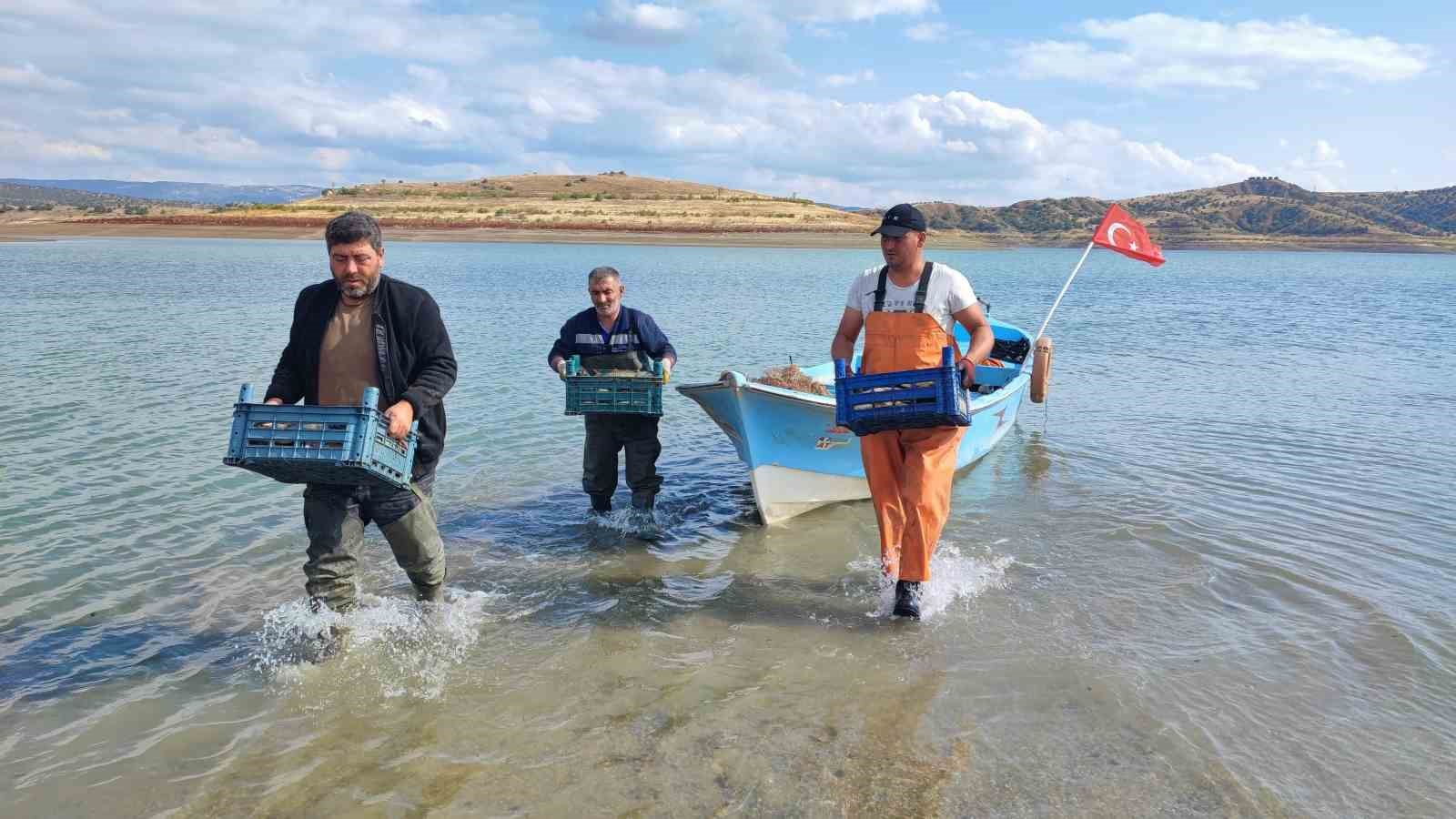 Kuraklık bozkır balıkçılığını vurdu, balıkçılar iç pazara yöneldi