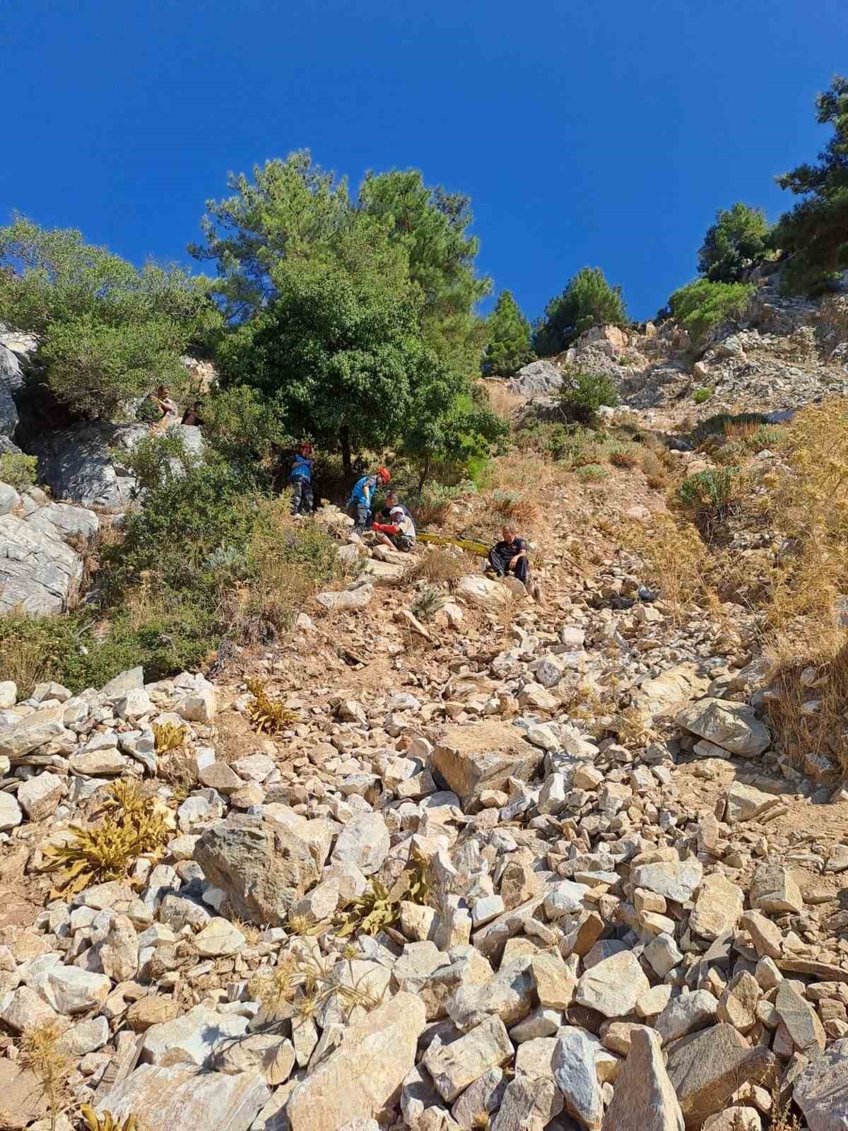 Söke’de uçurumdan düşen kişi AFAD ekiplerince kurtarıldı