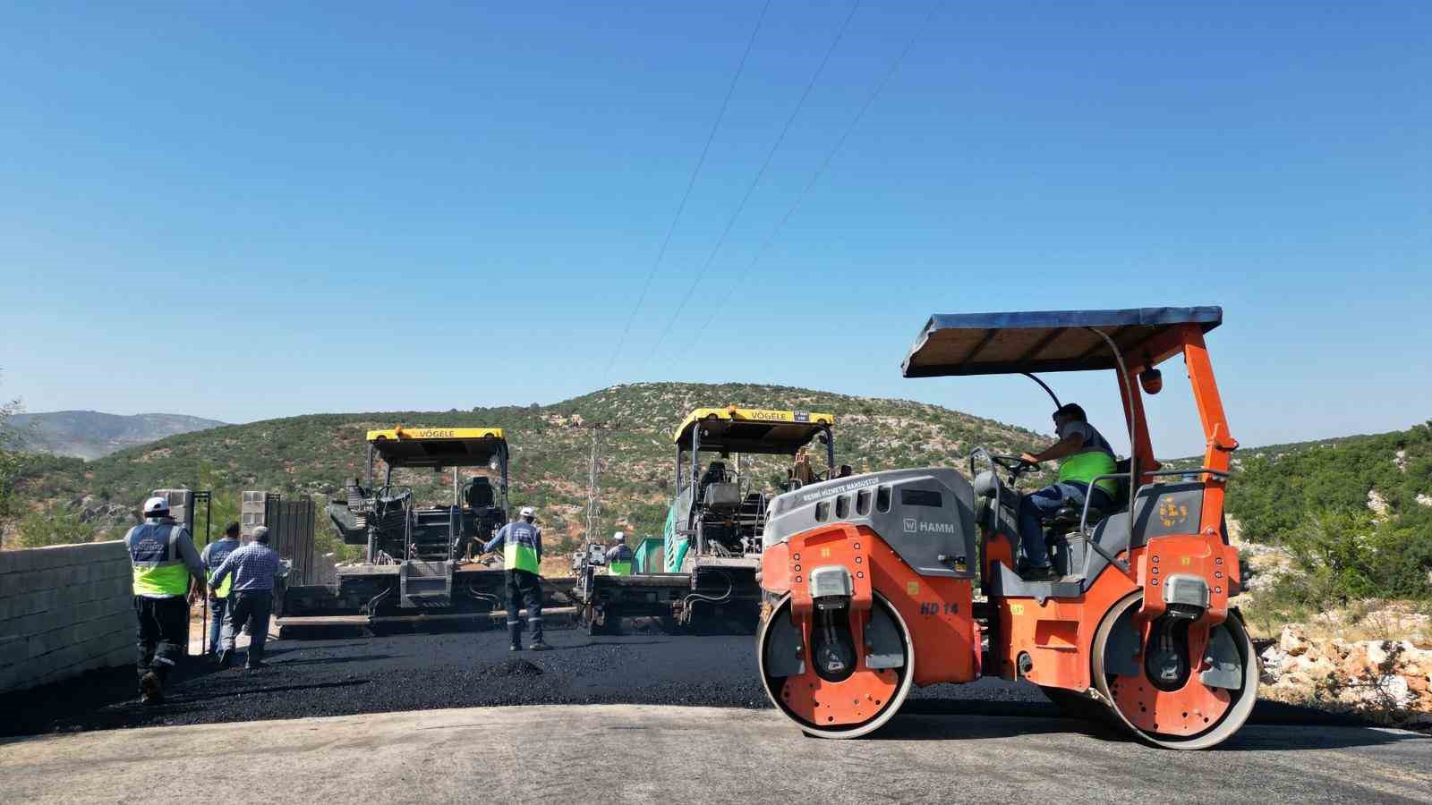 Gaziantep Büyükşehir’den şehir merkezine ve kırsala asfalt hamlesi