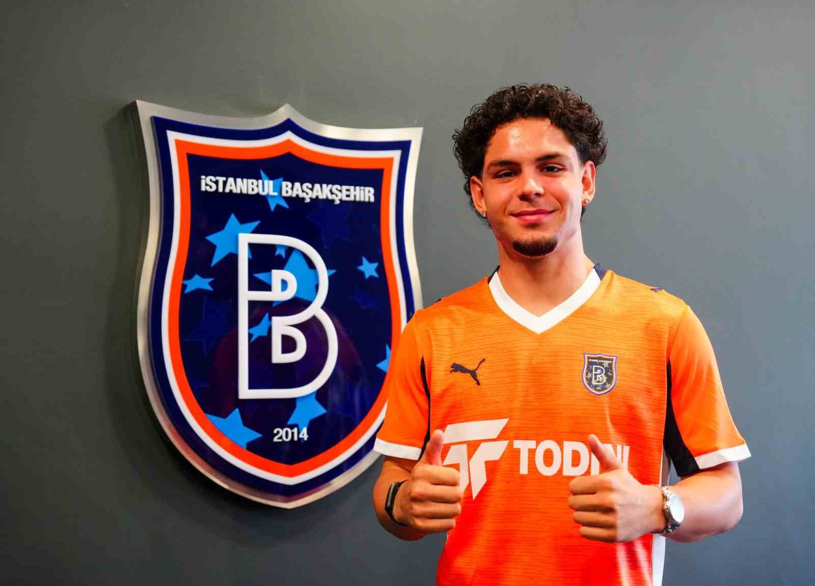 Başakşehir, Tuğra Turhan’ı kadrosuna kattı