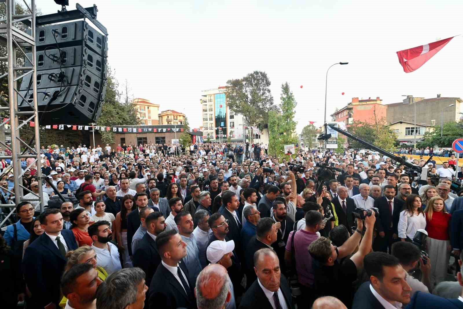 CHP Genel Başkanı Özel: "Merkezi hükümetle yerel yönetim birbirinin düşmanı değildir"
