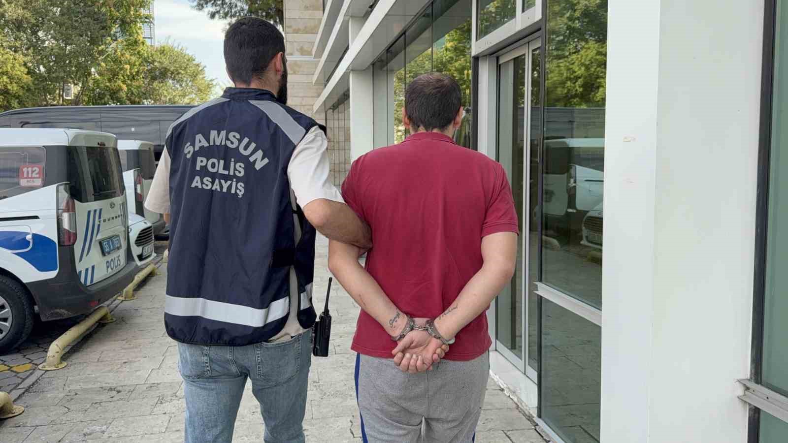 İnşaatta ustalarının soyunma odasından 6 bin 500 lira &ccedil;aldı, 2 saatte yakalandı
