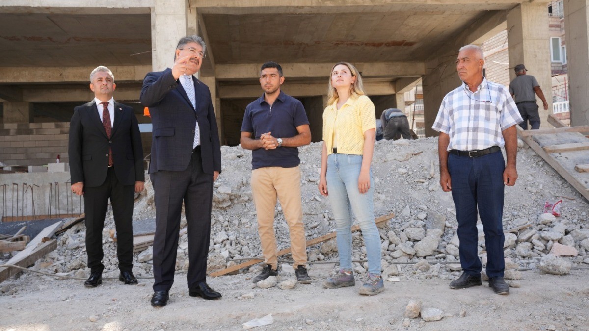 Depremde hasar gören 114 yıllık okul restorasyonla yeniden eğitime hazırlanıyor