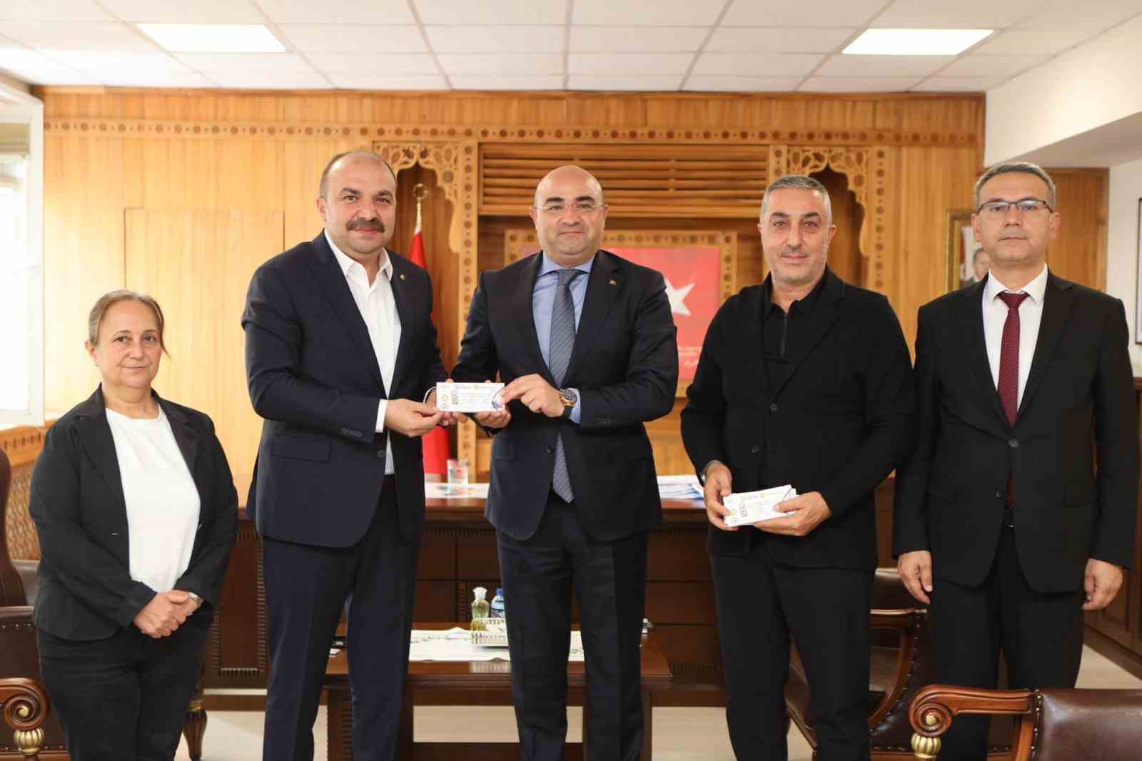 Safranbolu TSO&rsquo;dan &ouml;ğrencilere kırtasiye desteği
