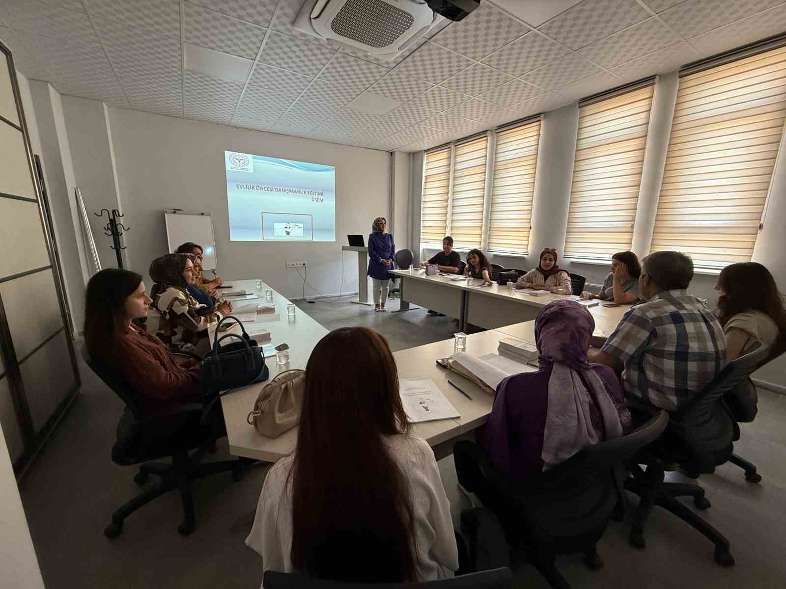 Siirt İl Sağlık Müdürlüğünden aile kurumunu güçlendirecek eğitim