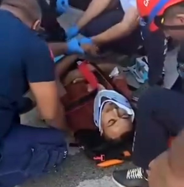 Kaza anı kamerada: Traktörle çarpışan otomobildeki 1 kişi öldü, 3 kişi yaralandı