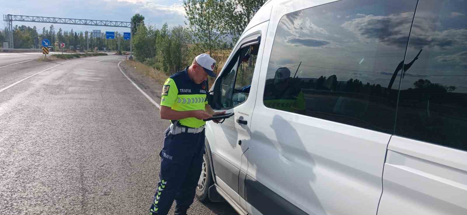 Bayburt&rsquo;ta okul servis denetimleri sıklaştı
