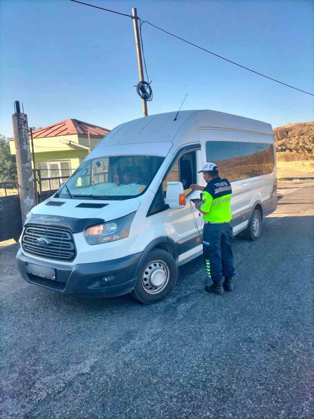 Bing&ouml;l&rsquo;de okul &ccedil;evreleri ve servisler denetlendi
