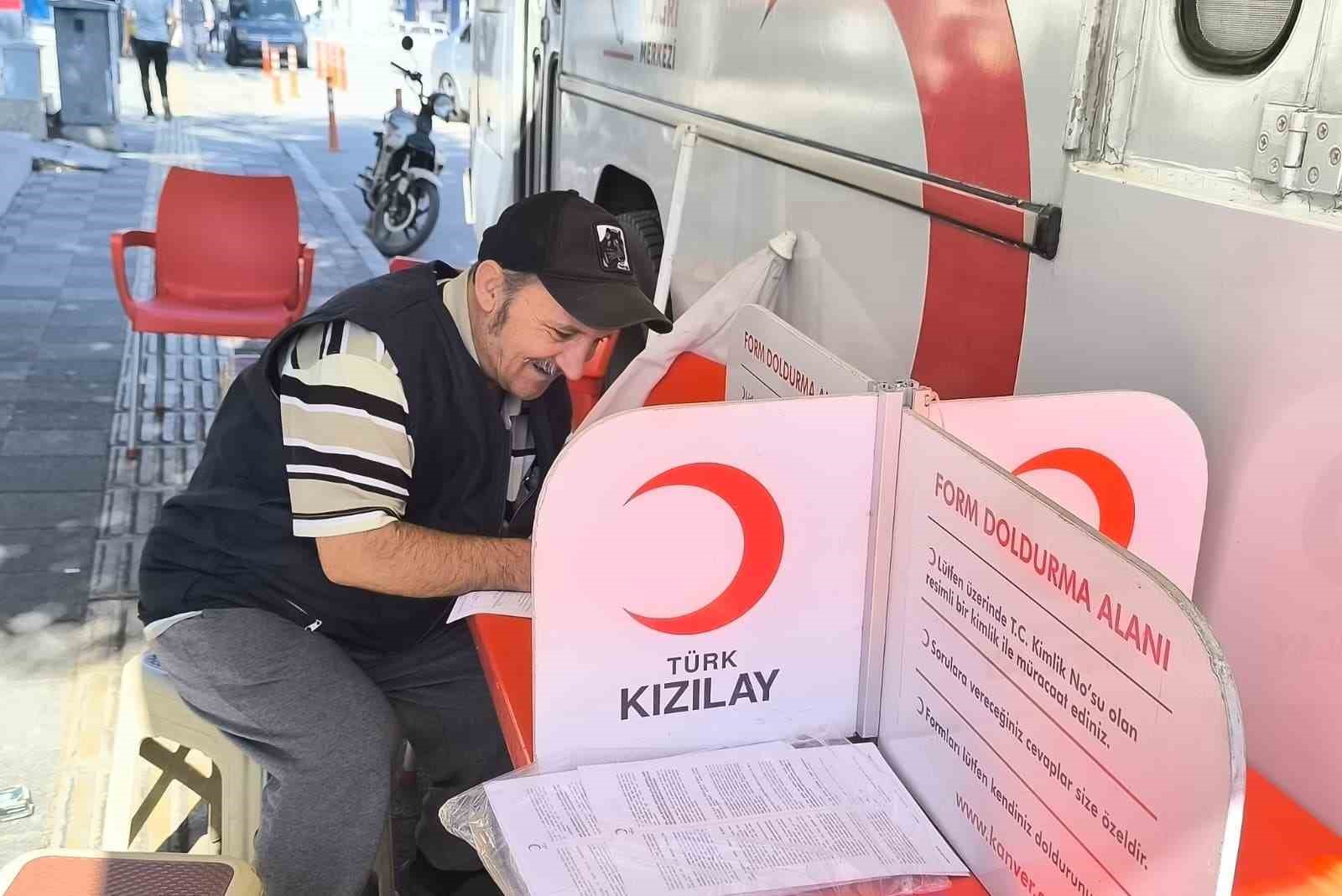 Kızılay&rsquo;dan Şuhut&rsquo;ta kan bağışı kampanyası
