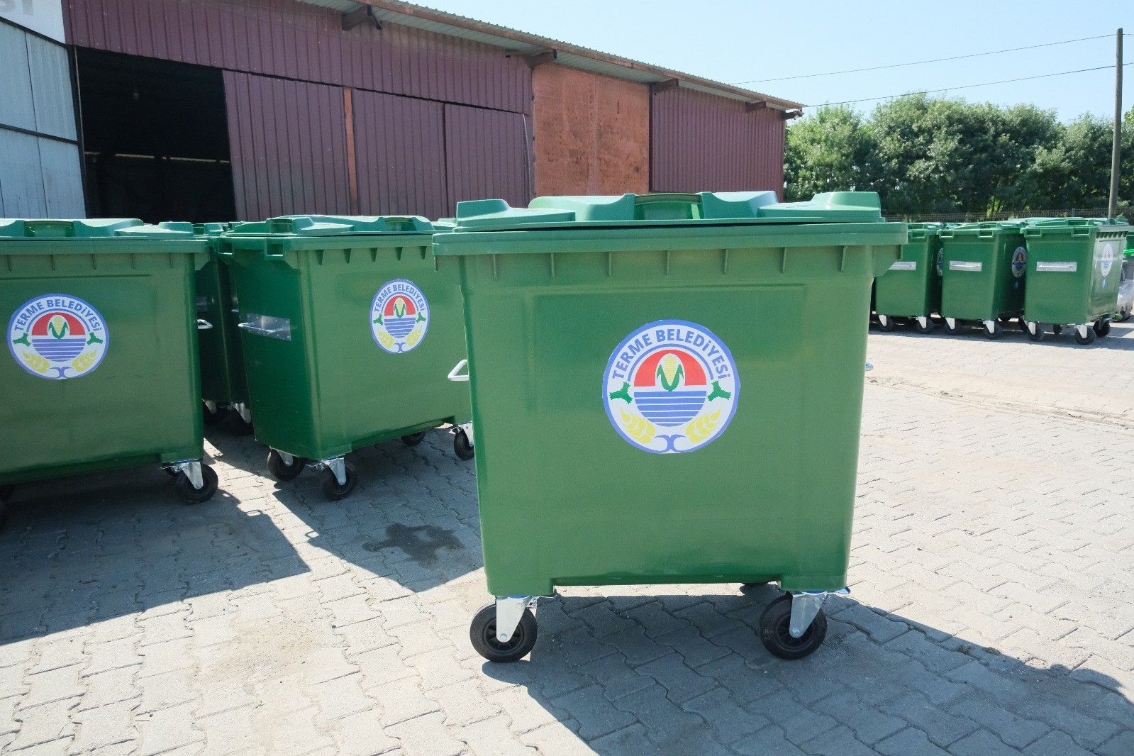 Terme’de çöp konteynerleri yenileniyor