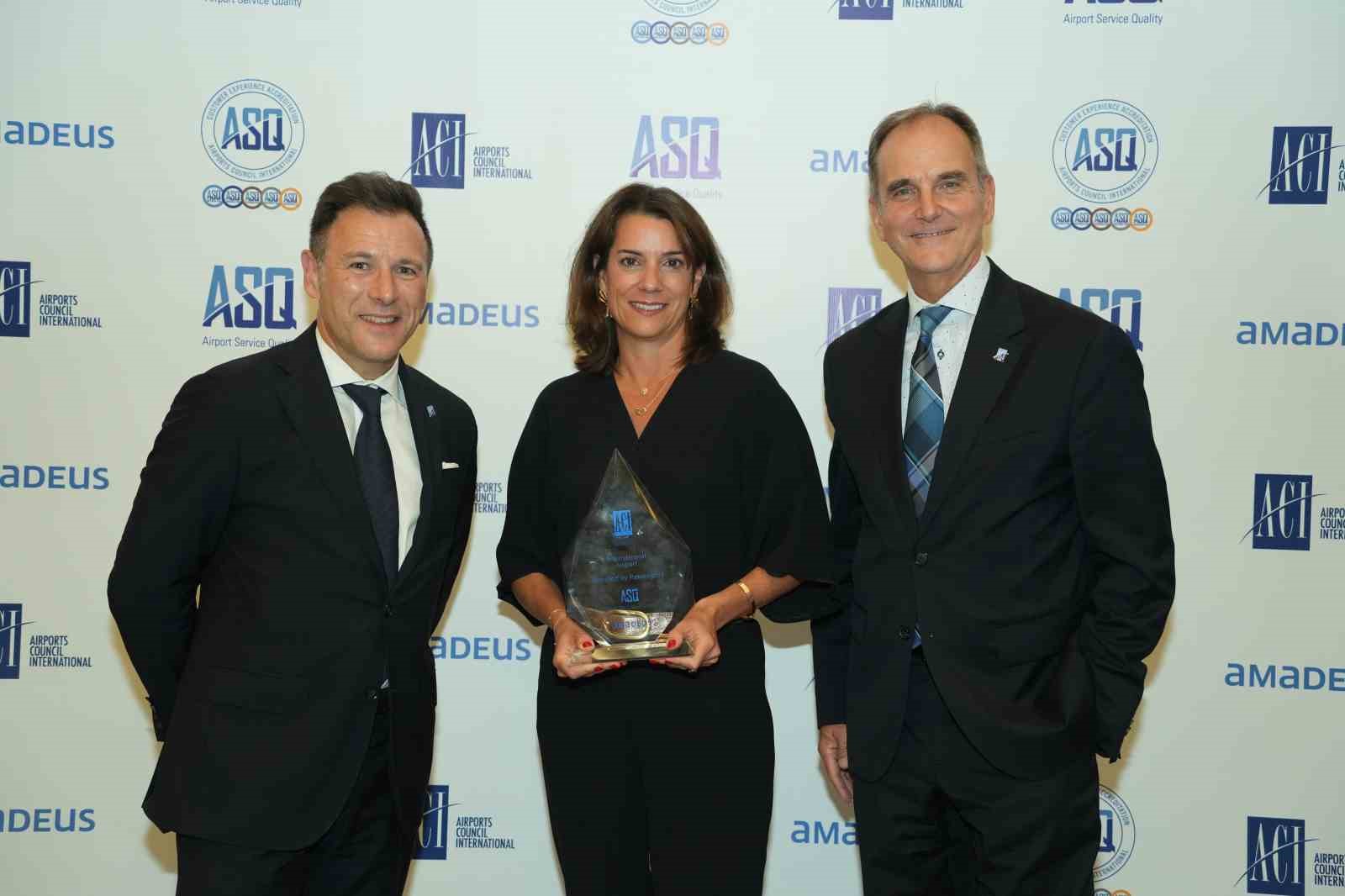 TAV’ın dört havalimanına hizmet kalitesi ödülü