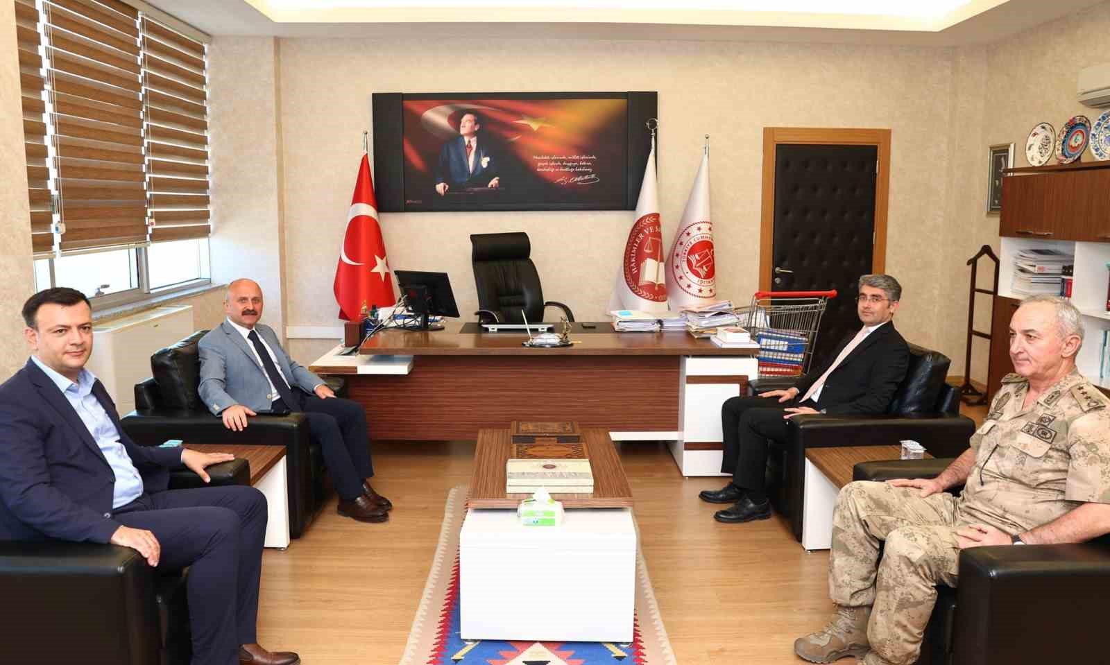 Vali Varol&rsquo;dan yeni adli yıl ziyaretleri
