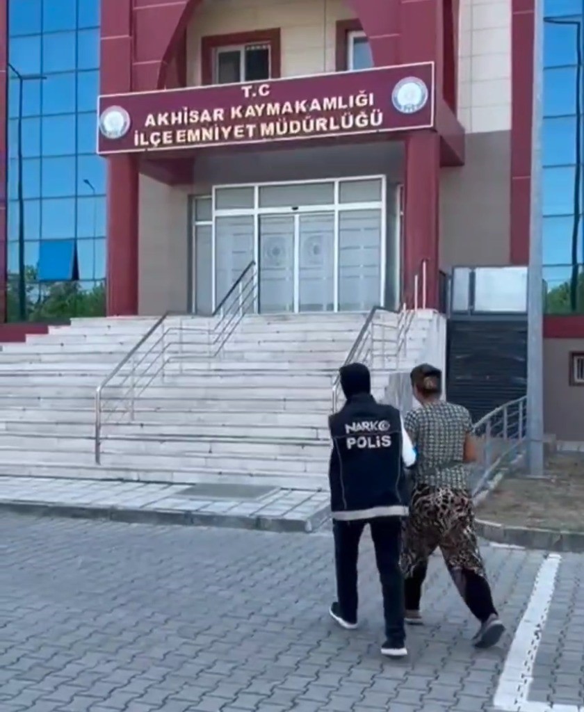Manisa&rsquo;da uyuşturucu operasyonu: 1 tutuklama
