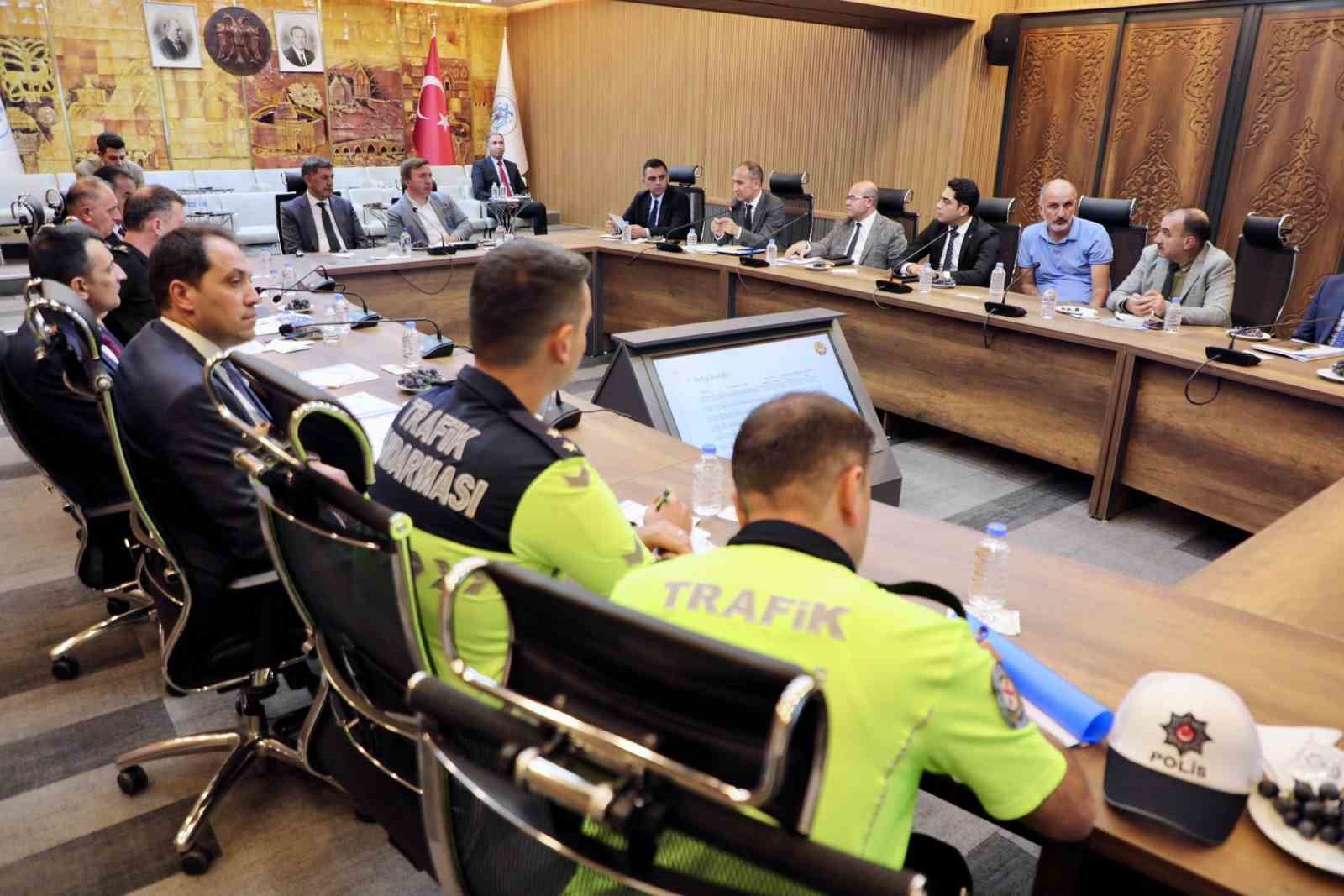 Erzincan’da trafik toplantısı yapıldı