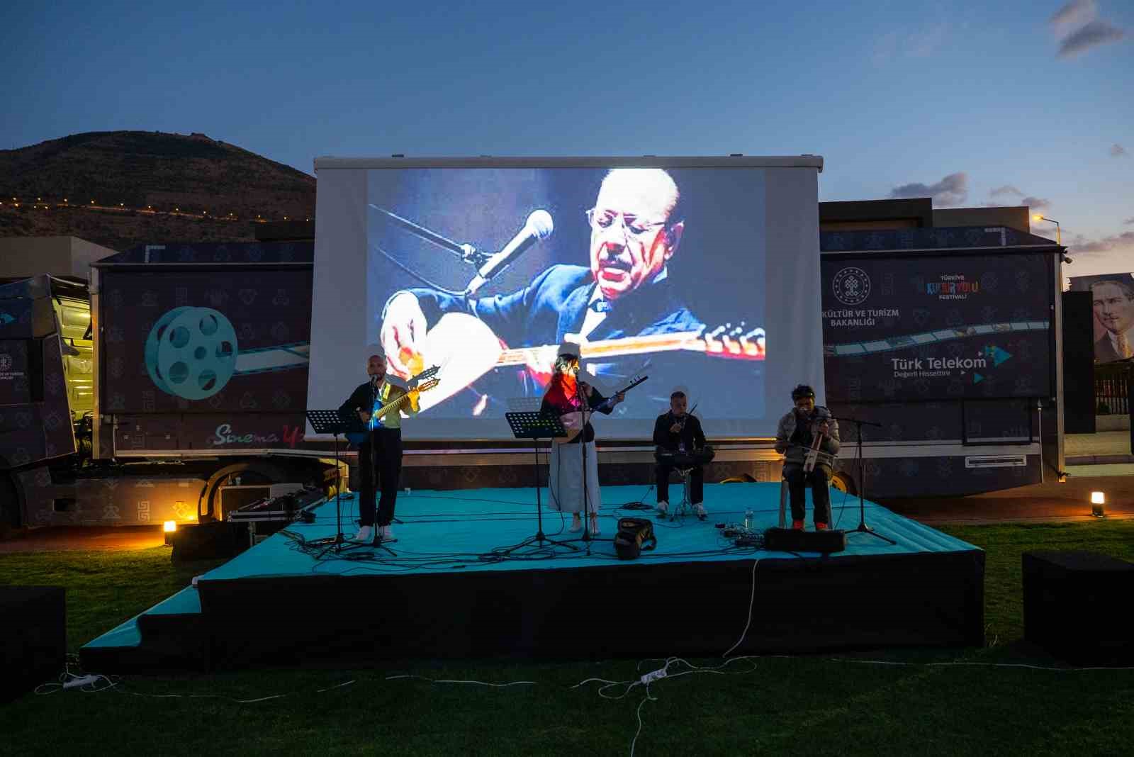 Kayseri&rsquo;de festival coşkusu s&uuml;r&uuml;yor
