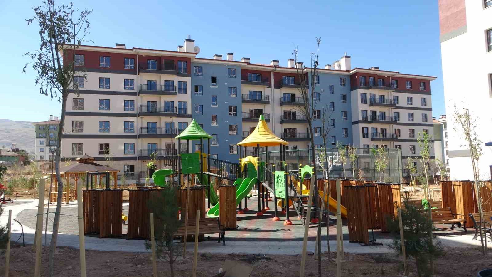 Malatya Valisi Seddar Yavuz,