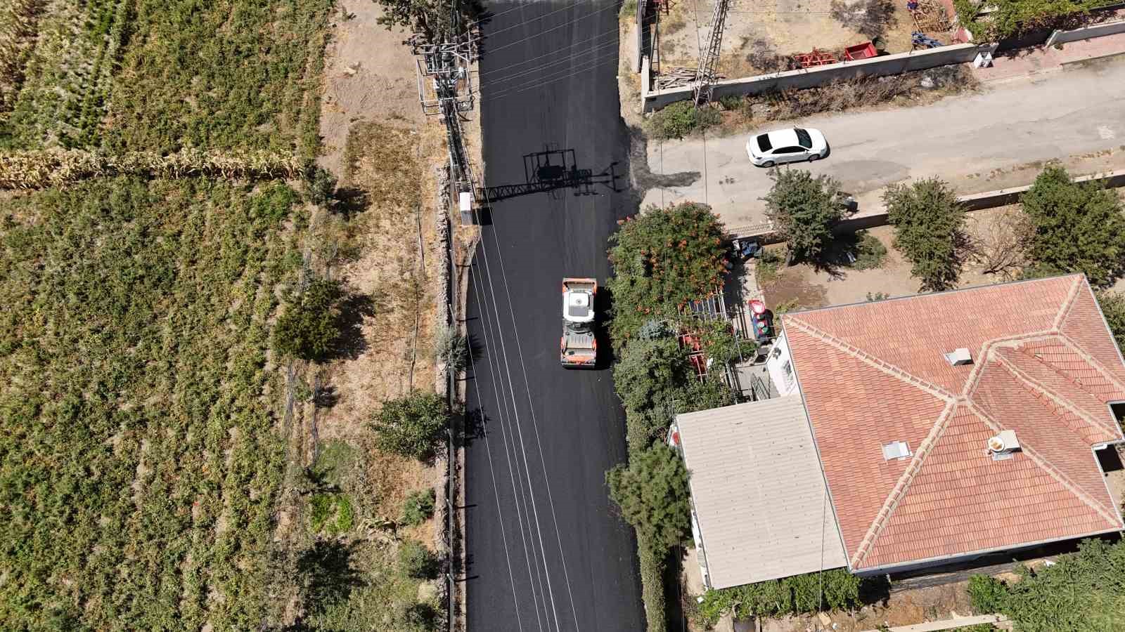 Büyükşehir’den Develi ilçesi Gazi Mahallesi’nde 8 milyon TL’lik sıcak asfalt yatırımı