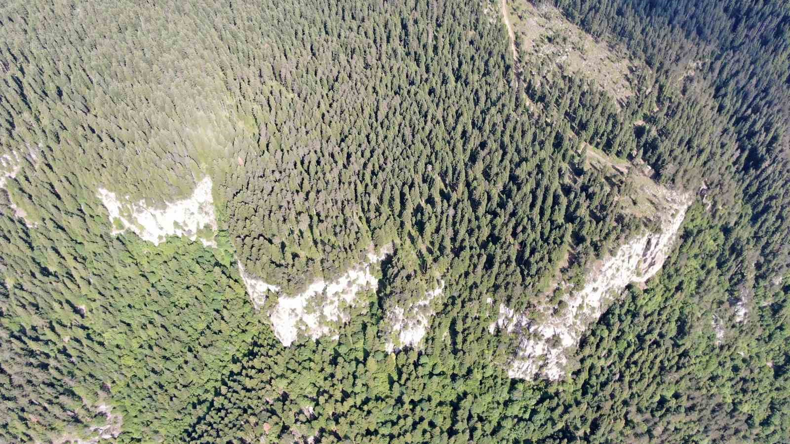 Üç ilin kesişim noktasında manzarasıyla mest eden zirve keşfedilmeyi bekliyor