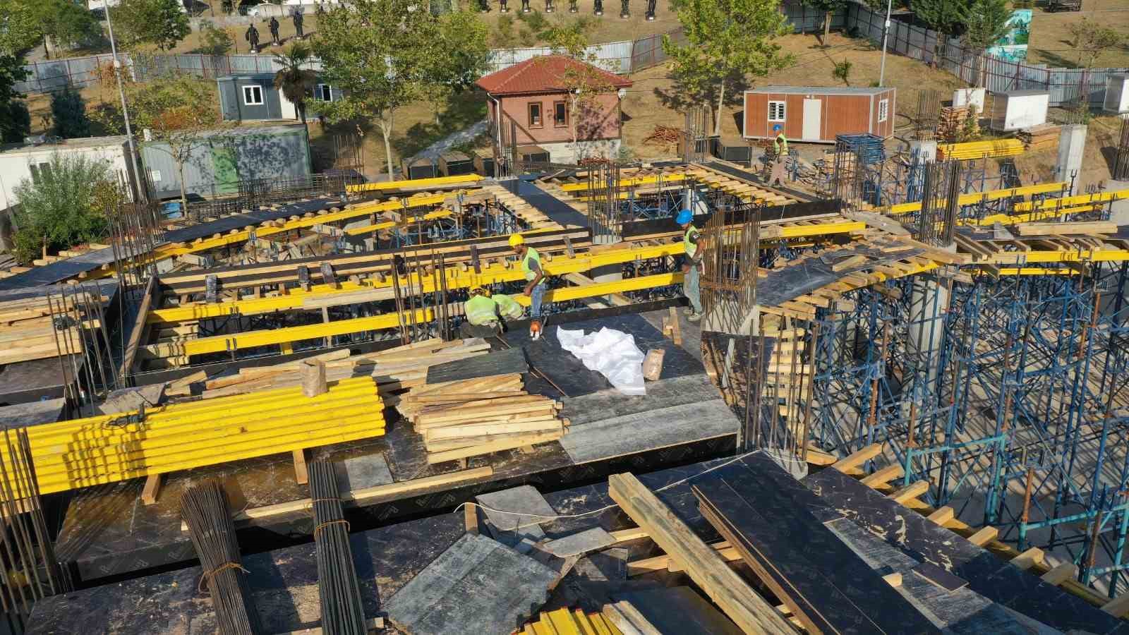 Çocuk Kütüphanesi ve Oyuncak Müzesi hızla yükseliyor
