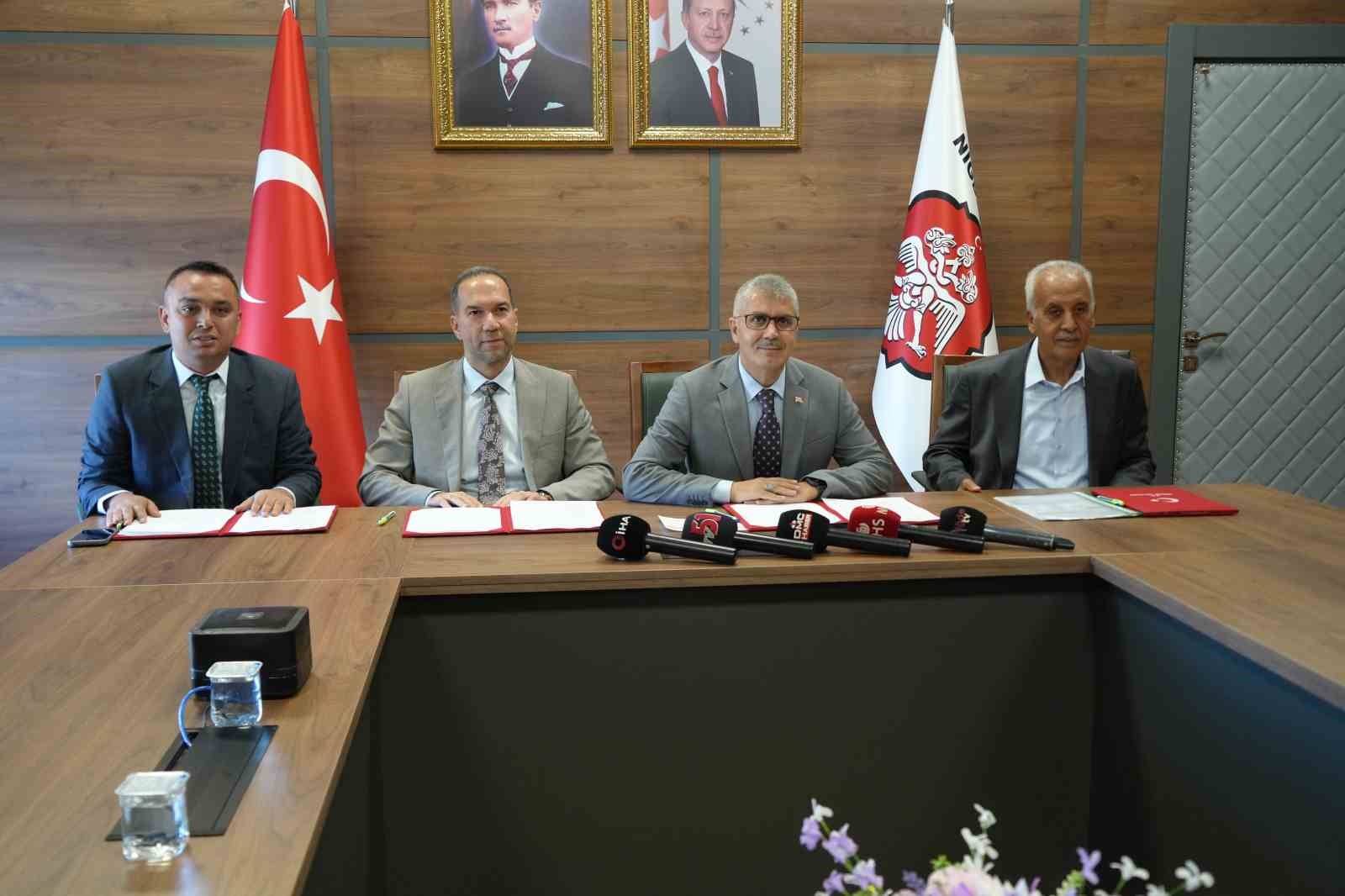 Hayırsever desteğiyle Niğde’ye yeni aile sağlığı merkezi