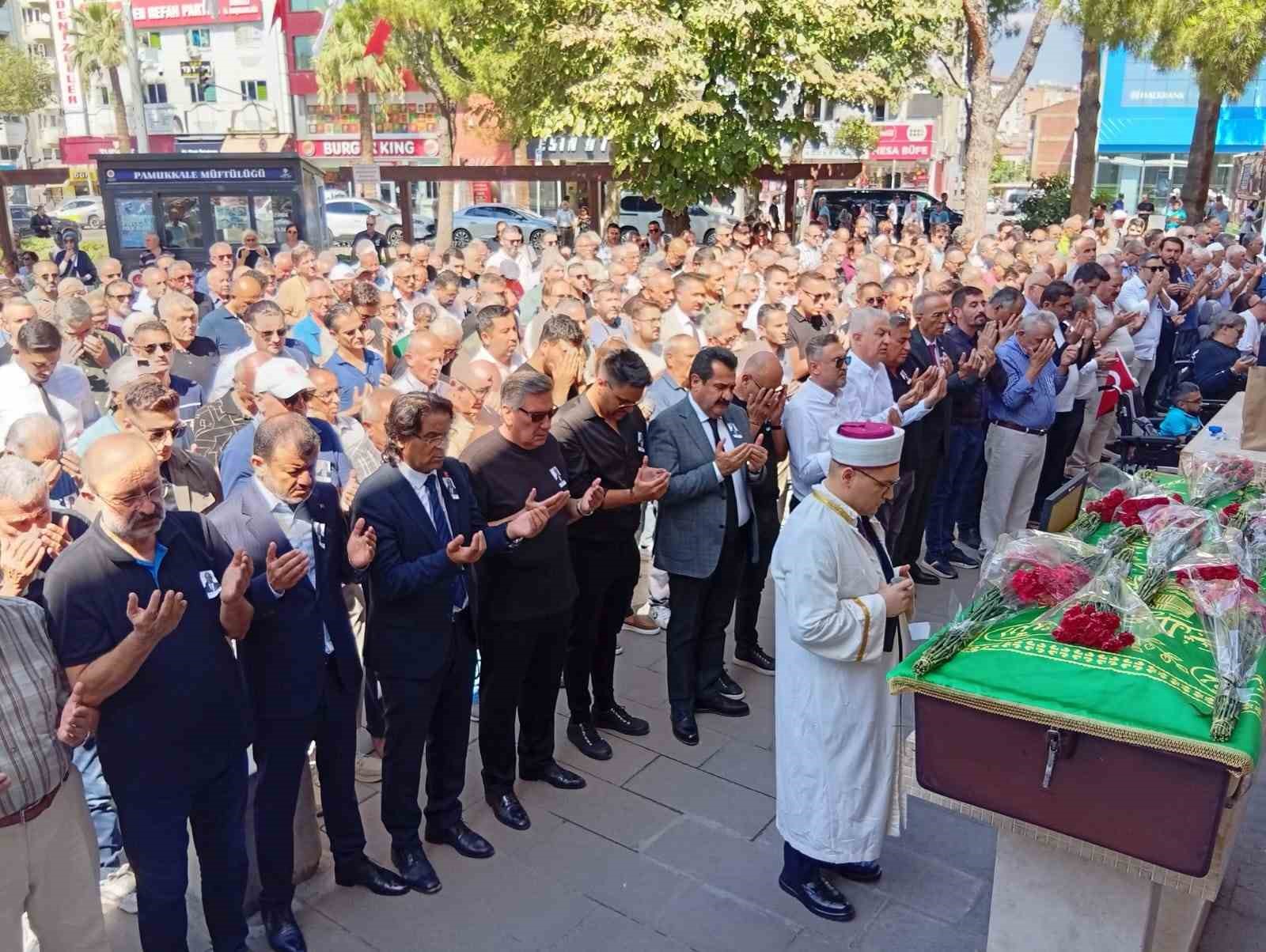 Denizli siyasetinin önemli ismi Yağcı son yolculuğuna uğurlandı
