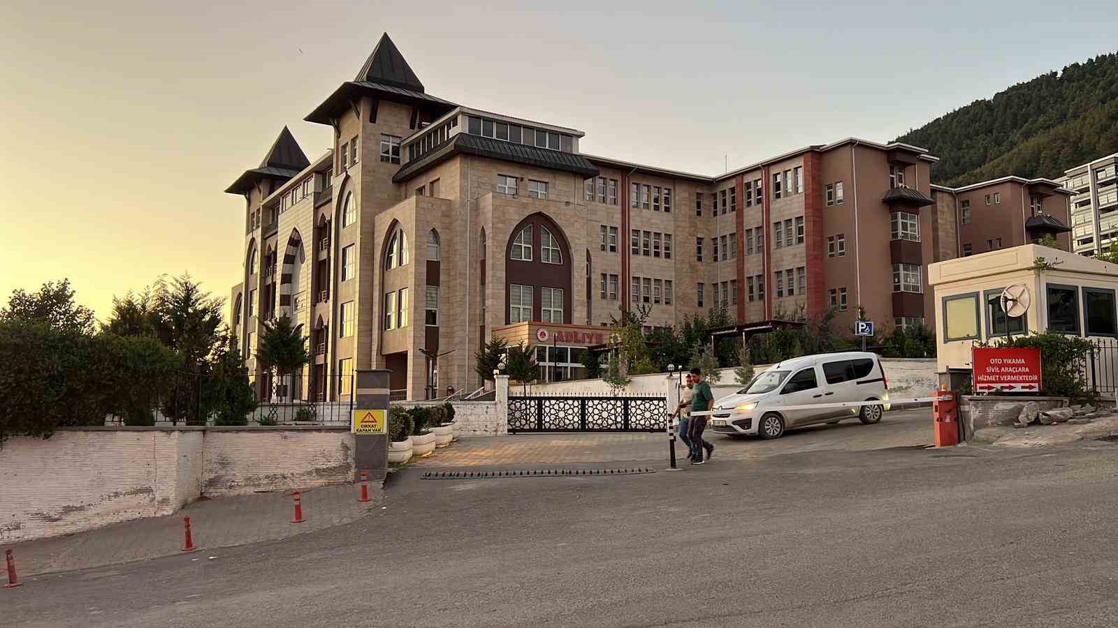 Poligondan silah ve mermi çalmıştı, tutuklandı
