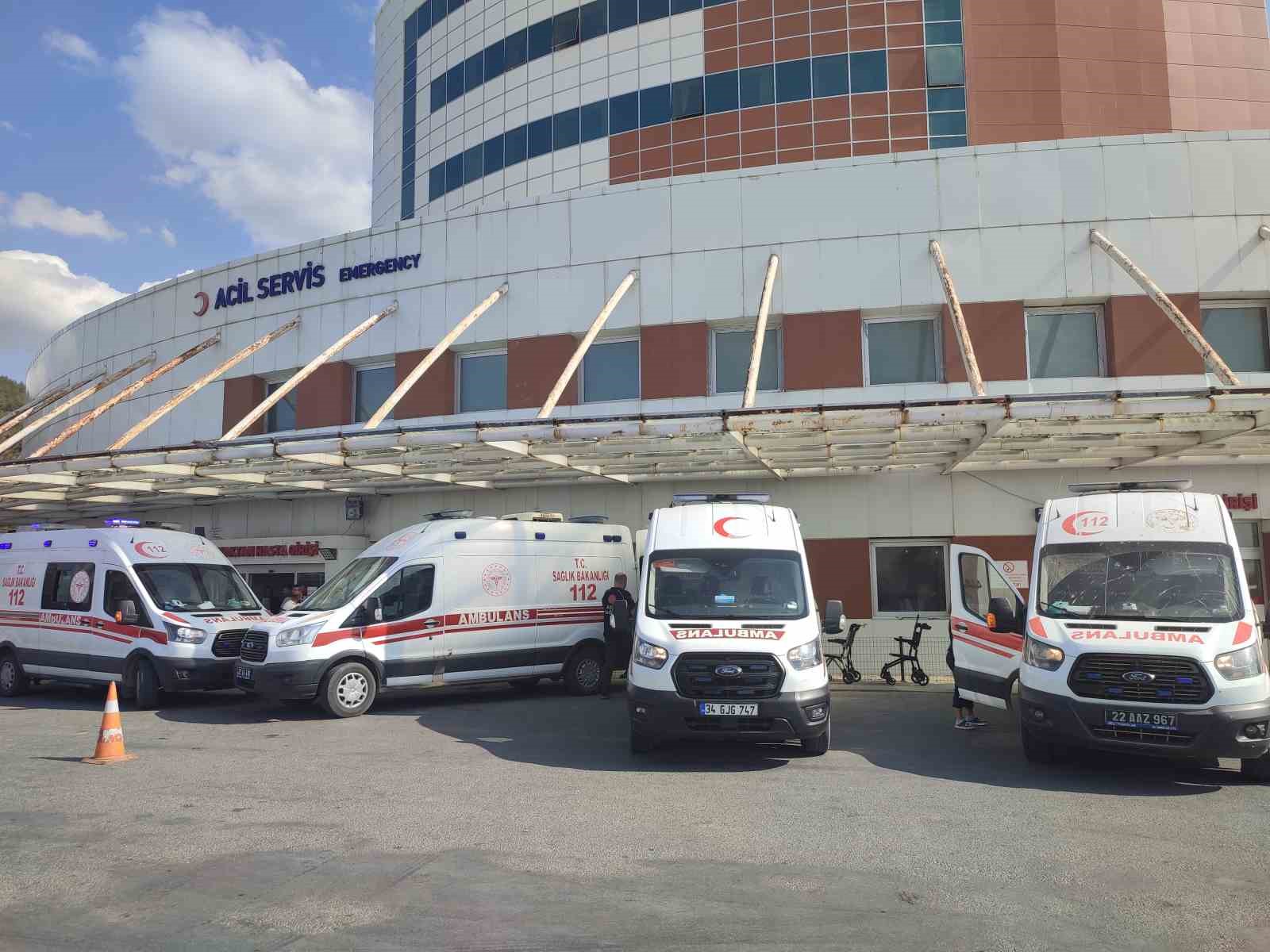 Edirne’de kimyasal maddeden zehirlenen 5 işçi hastaneye kaldırıldı
