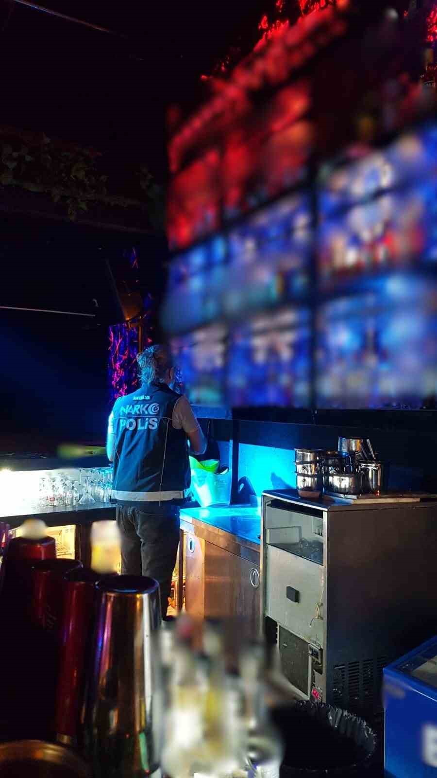 Alanya&rsquo;da eş zamanlı denetimlerde 887 kişi sorgulandı, 11 iş yerine işlem yapıldı
