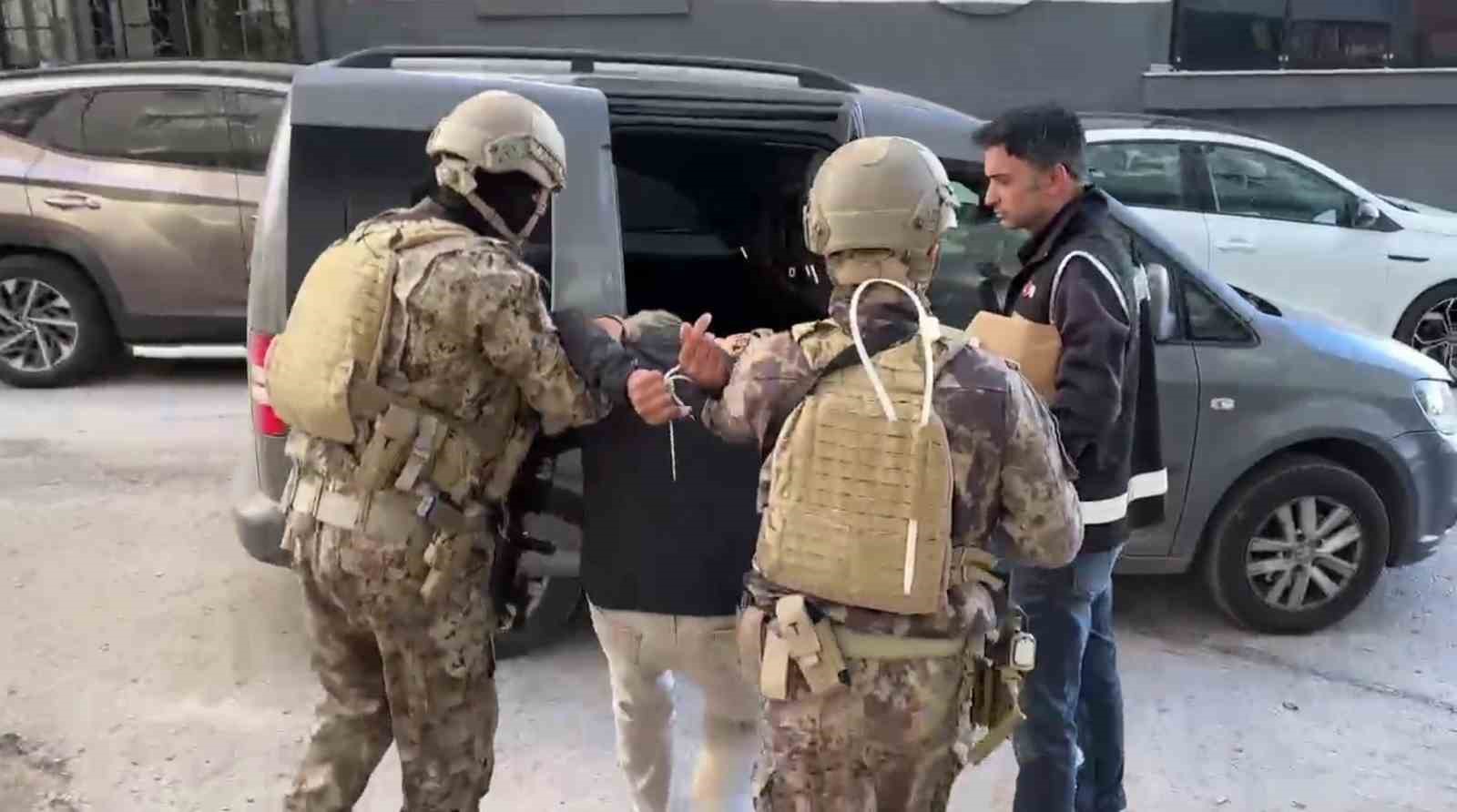 Erzurum’da polisten tefecilere şafak operasyonu: 3 tutuklama