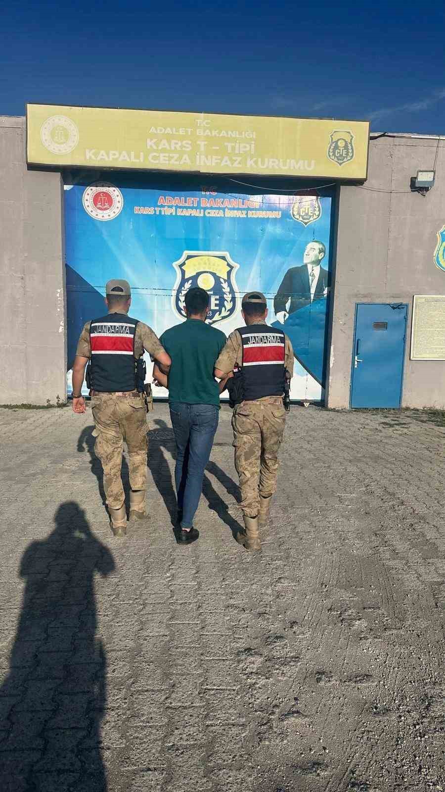 Kars’ta 8 yıl hapis cezası bulunan 1 kişi yakalandı