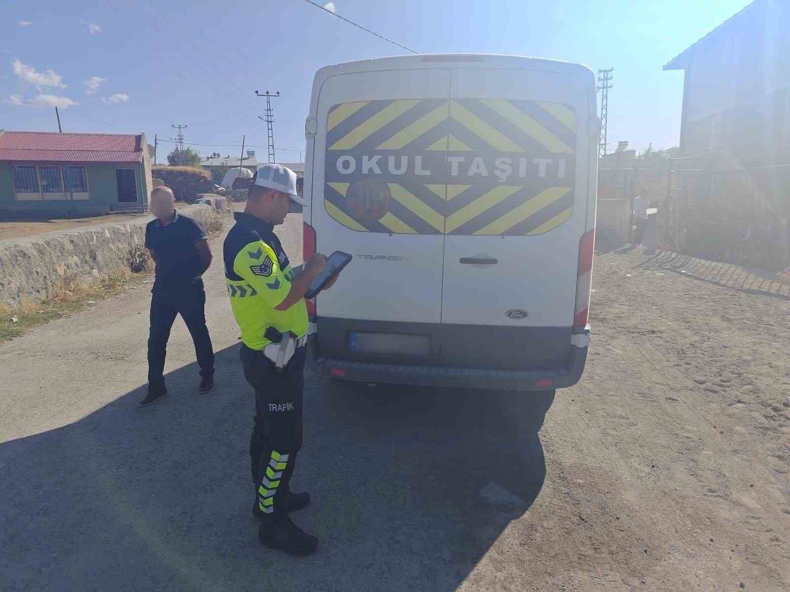 Kars&rsquo;ta d&uuml;zensiz g&ouml;&ccedil;le m&uuml;cadele uygulaması
