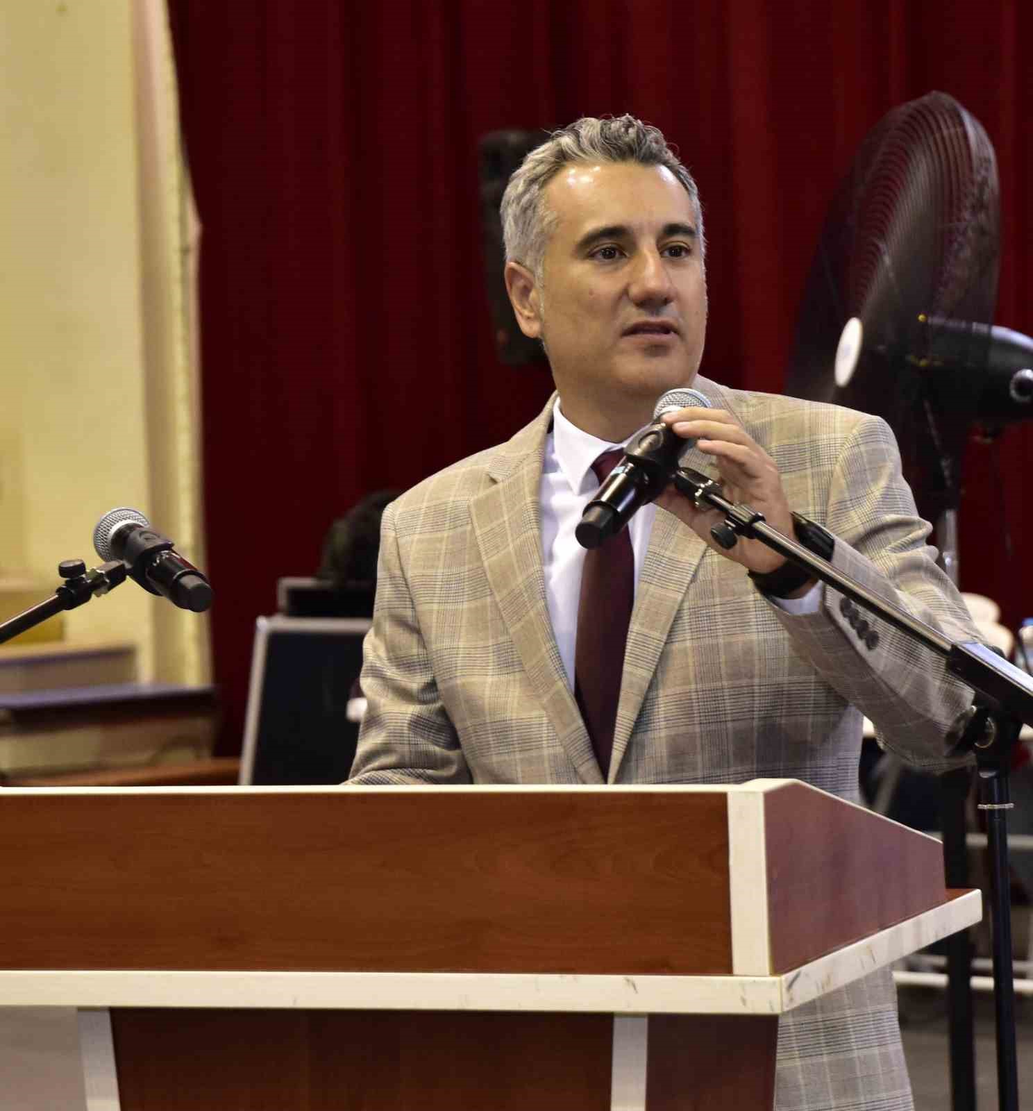 ESOG&Uuml; Tıp Fak&uuml;ltesi&rsquo;nin yeni &ouml;ğrencileri beyaz &ouml;nl&uuml;klerini giydi
