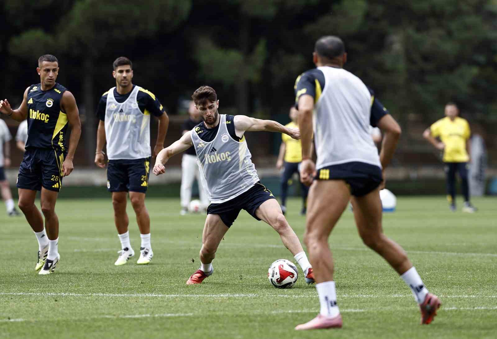 Fenerbahçe, Trabzonspor maçı hazırlıklarına devam etti