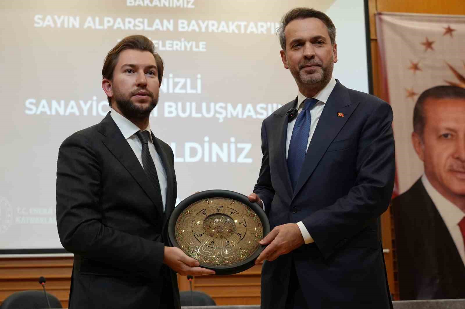 Bakan Bayraktar: "Gabar&rsquo;daki petrol &uuml;retiminin ekonomimize katkısı 2 milyar dolar, daha &ouml;nce ise sıfırdı"
