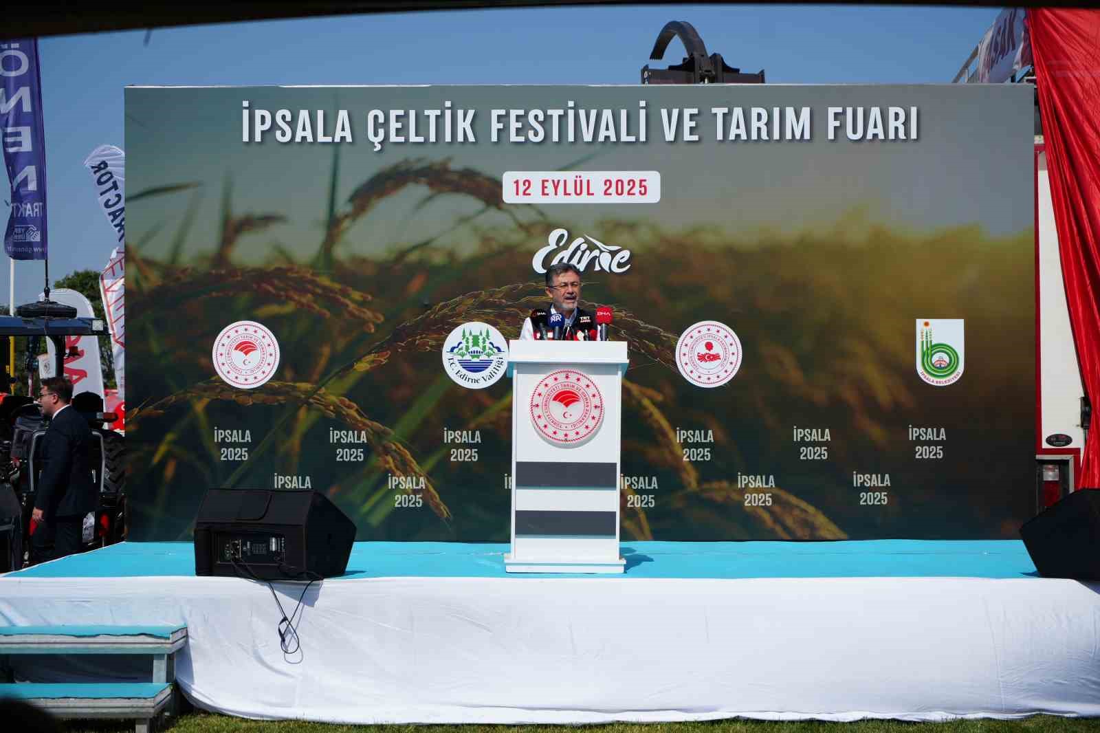 Bakan Yumaklı: "2025 yılı i&ccedil;in &ccedil;eltikte 988 bin tonluk rekolte bekliyoruz"
