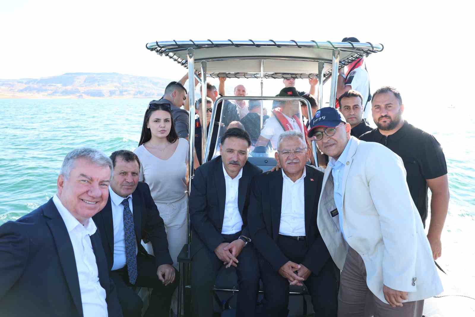 Vali &Ccedil;i&ccedil;ek: "Kayseri su sporlarının merkezi olacak demiştik"
